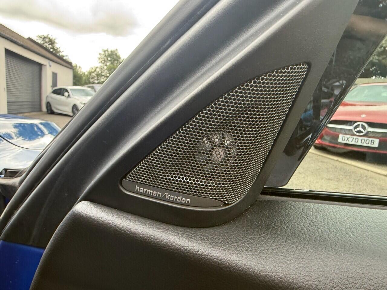 BMW 3 Series view 17