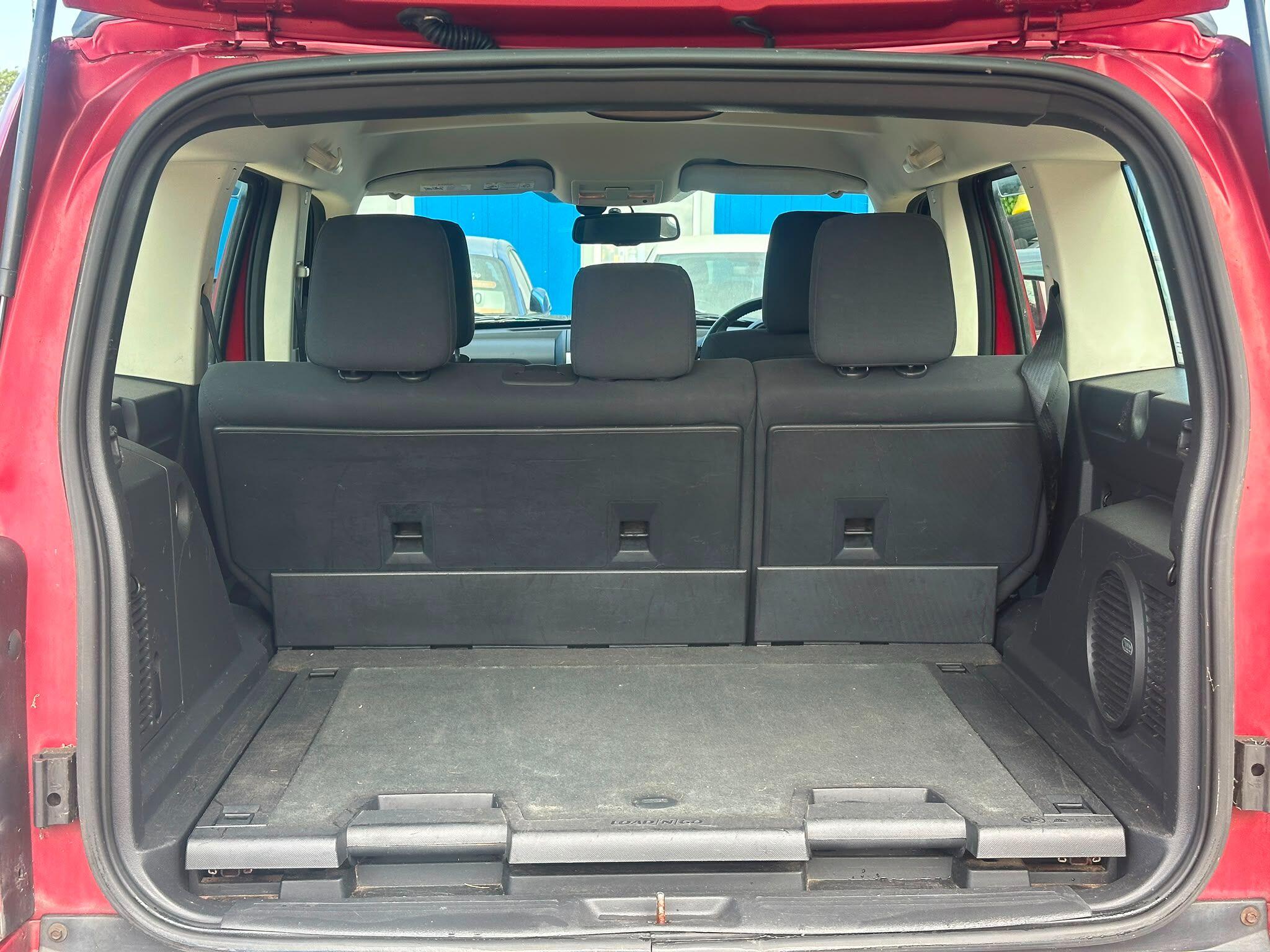Dodge Nitro view 18