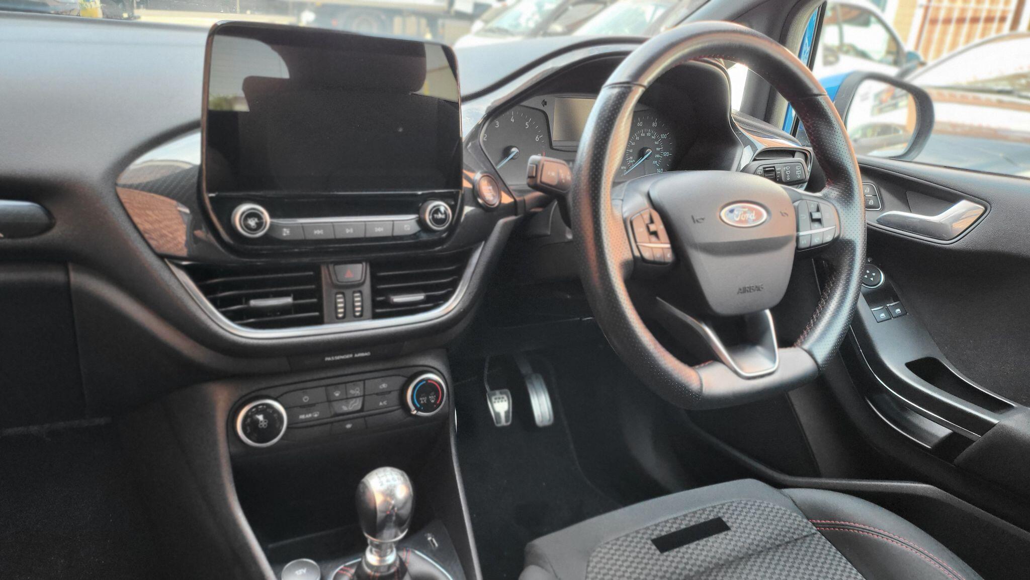 Ford Fiesta view 10