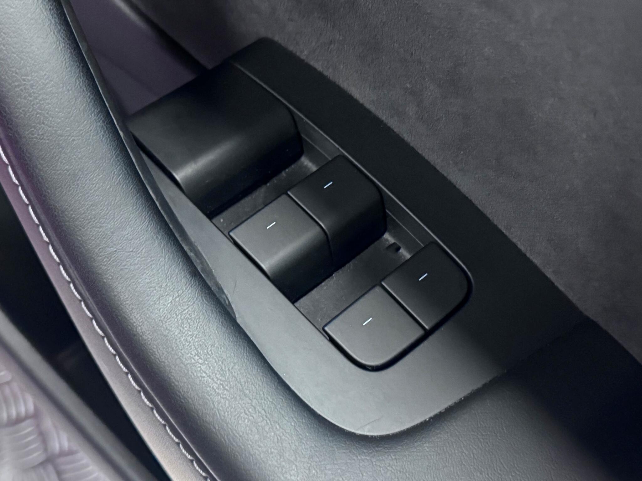Tesla Model 3 view 24