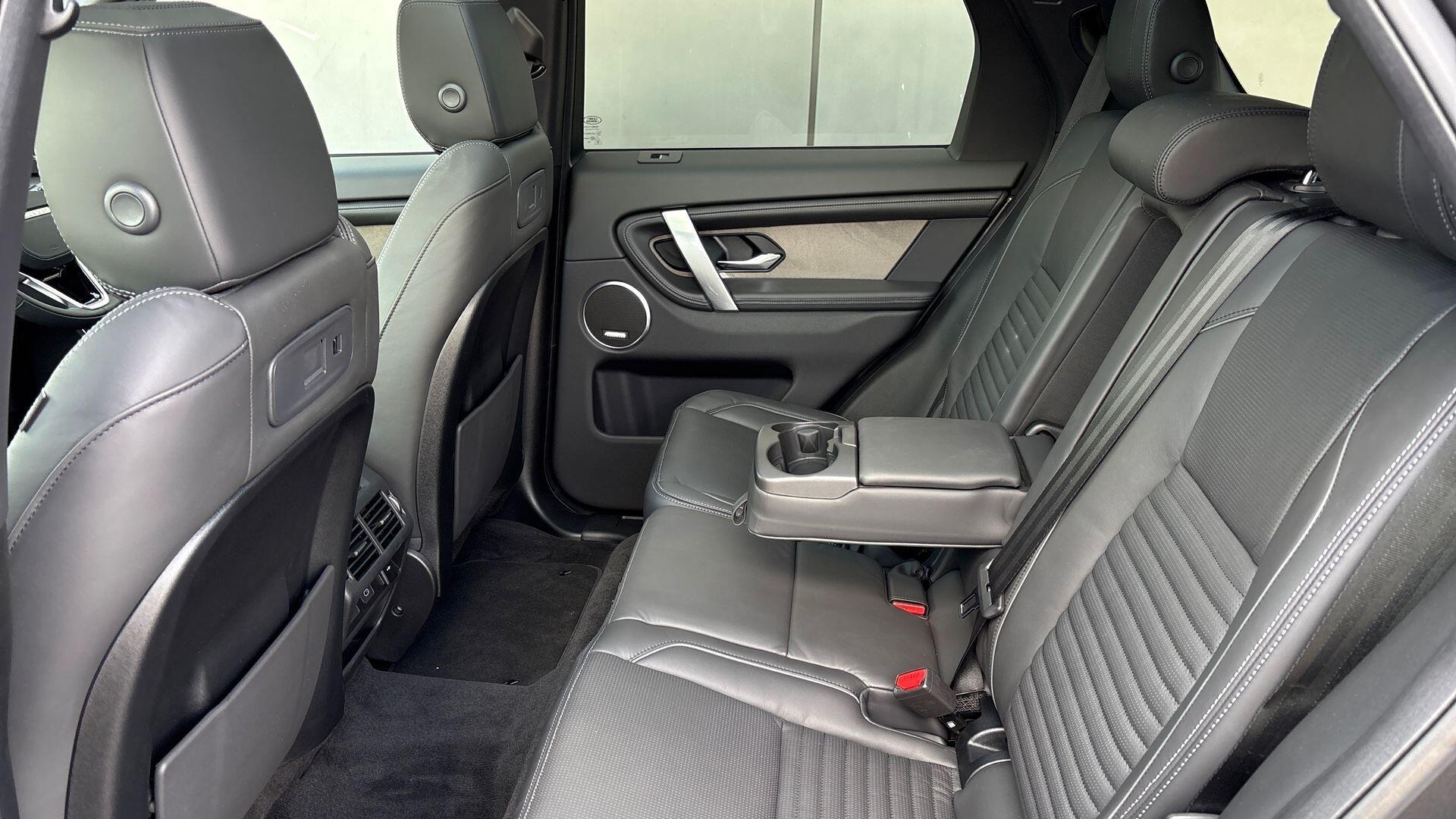 Land Rover Discovery Sport view 25