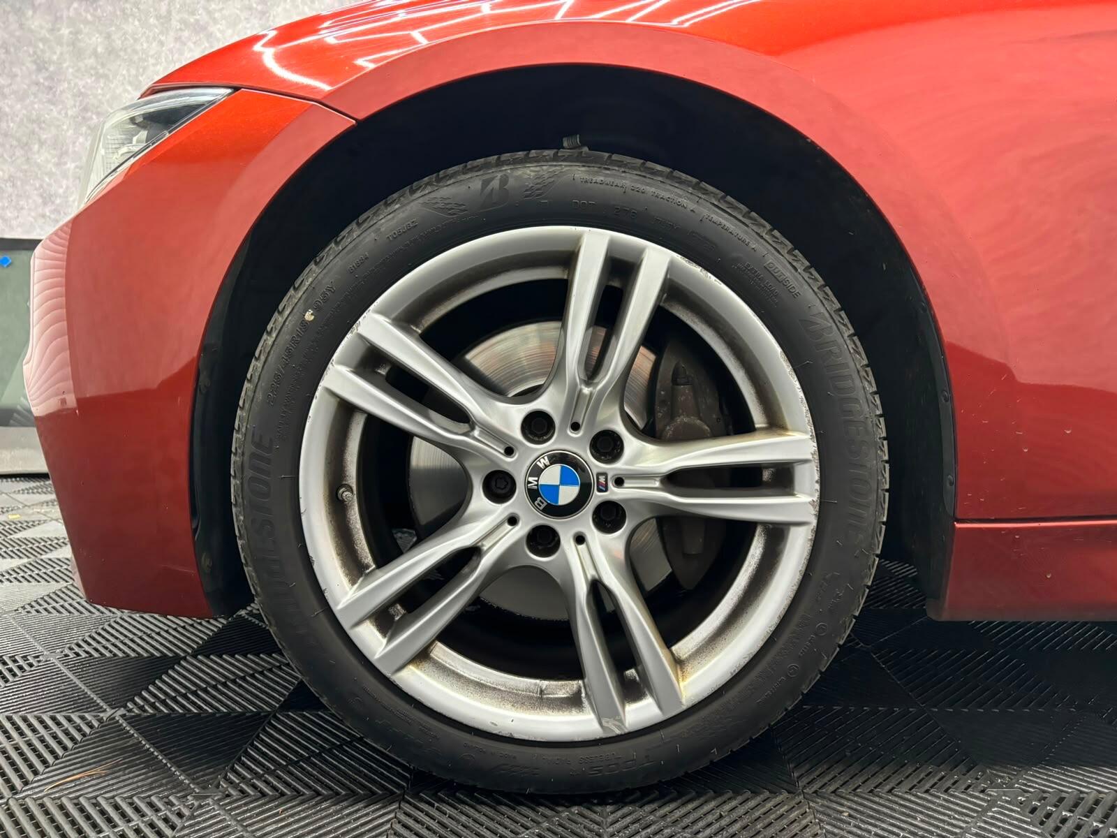BMW 3 Series view 27