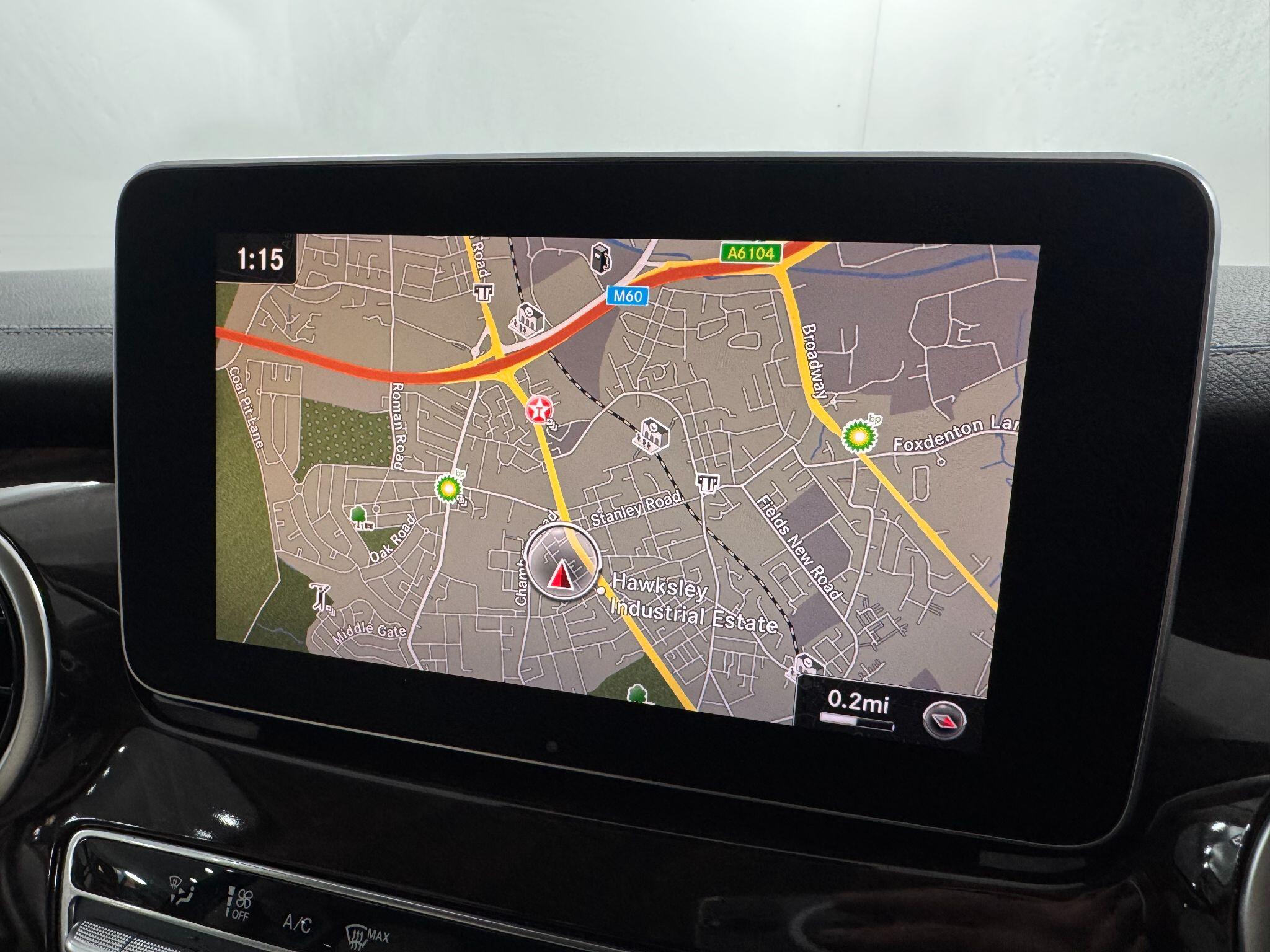 Mercedes-Benz V-Class view 37