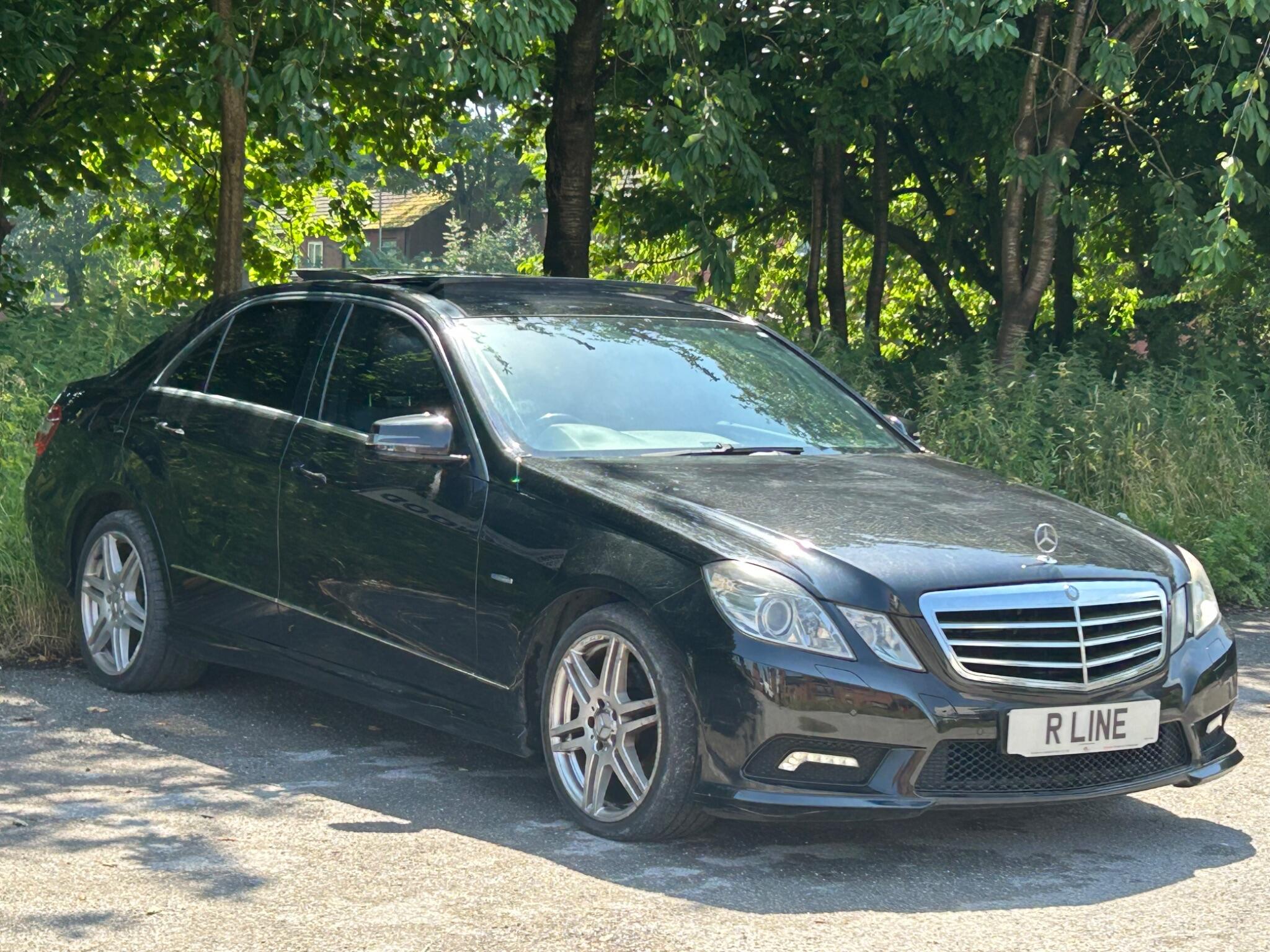 Mercedes-Benz E-Class view 3