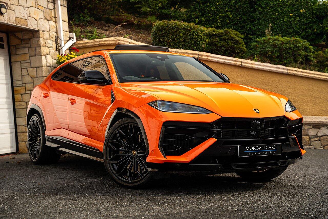 Lamborghini Urus view 22