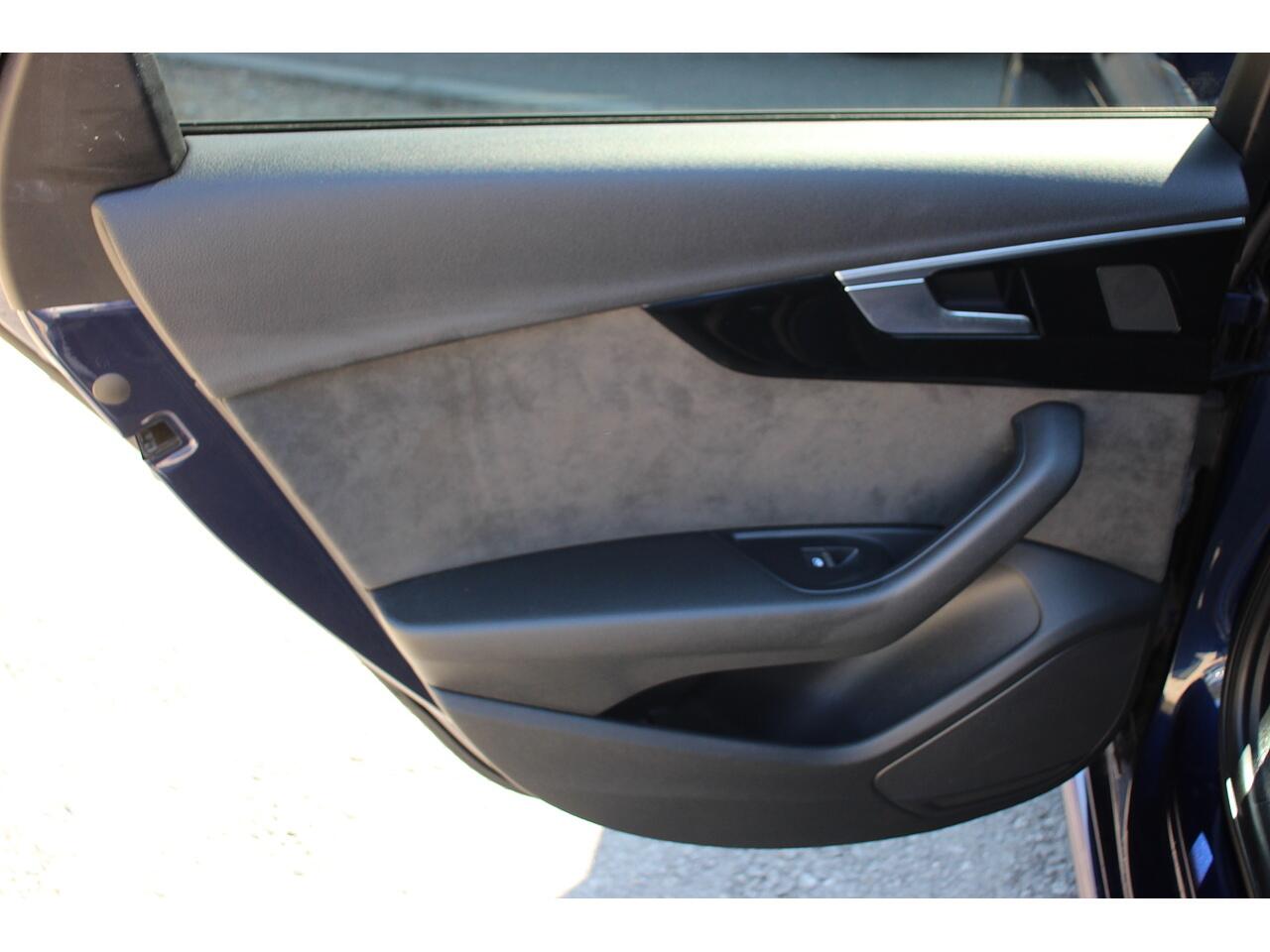 Audi A4 Avant view 33