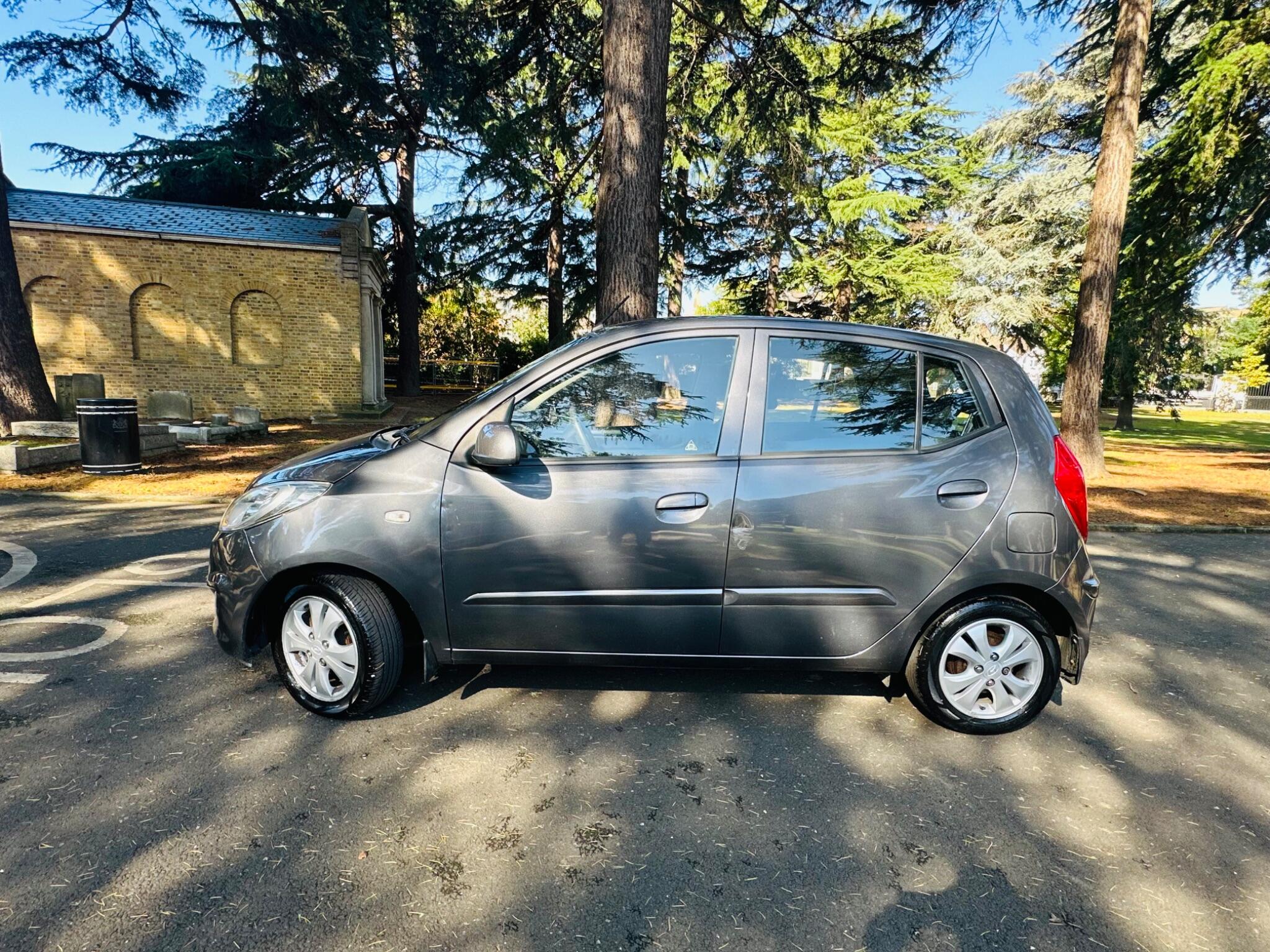Hyundai i10 view 16