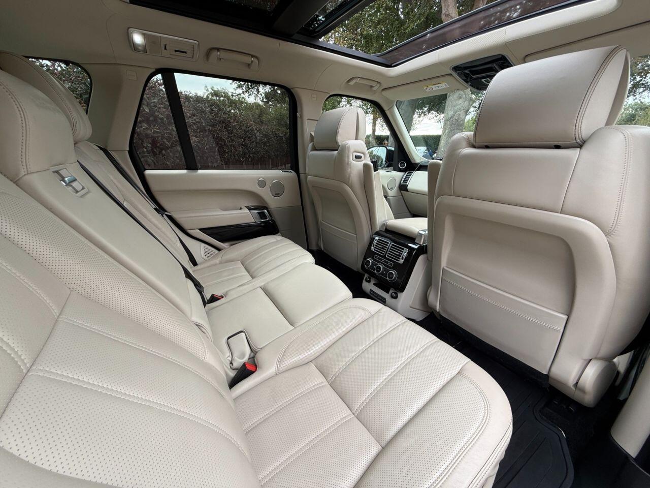 Land Rover Range Rover view 34