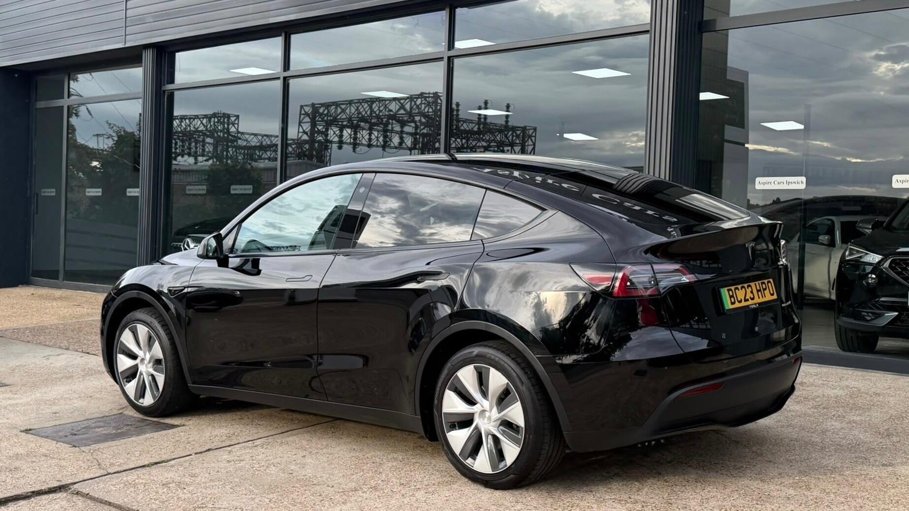 Tesla Model Y view 14