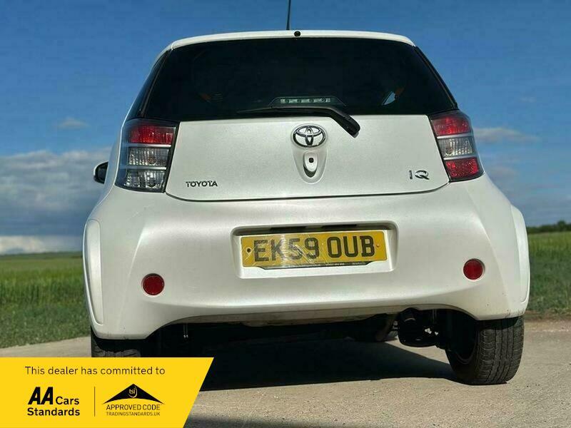 2009 Toyota iQ image 18