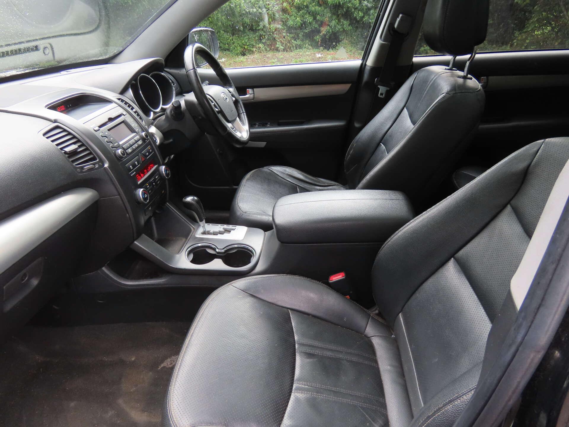 Kia Sorento view 10