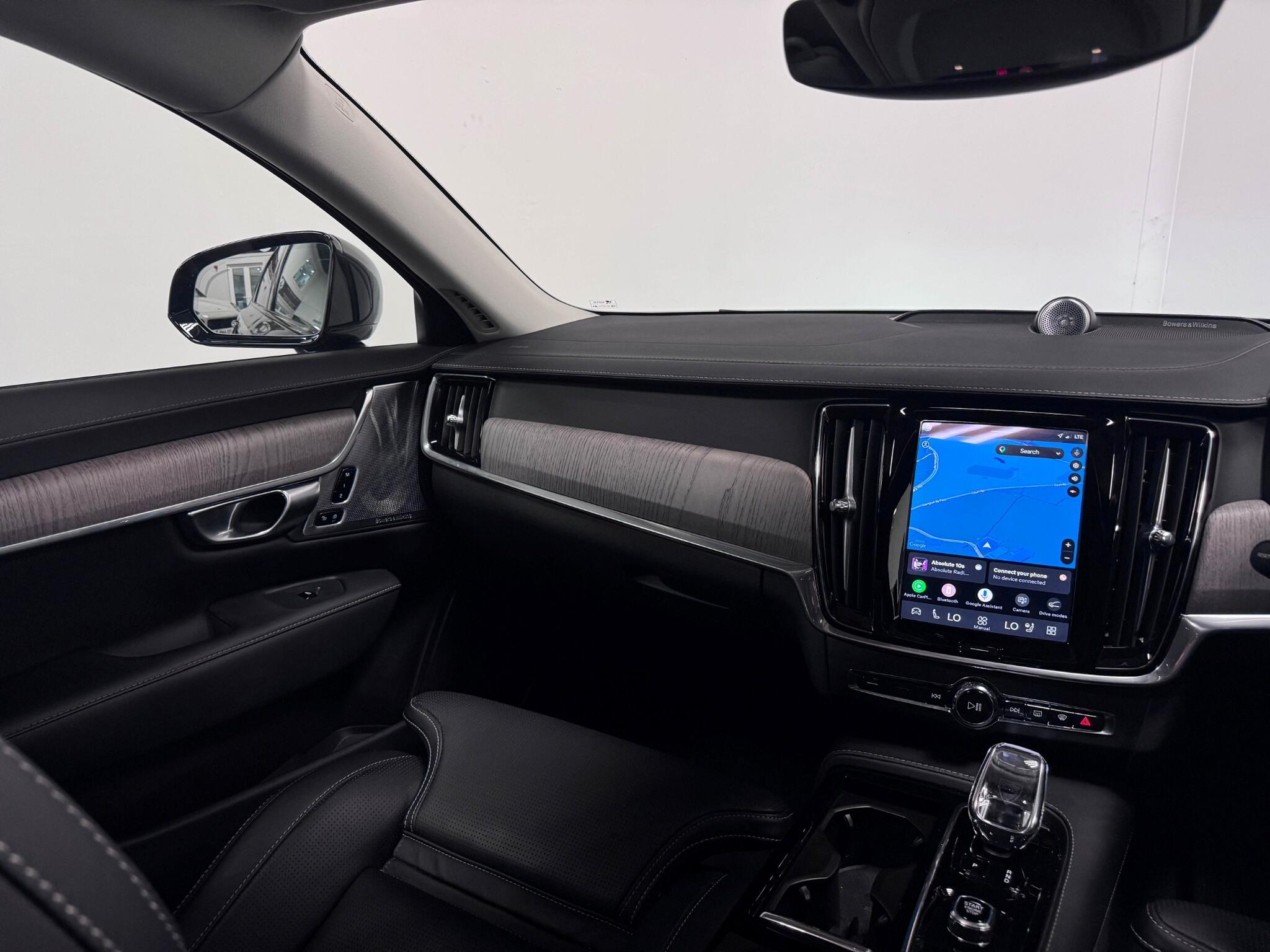 Volvo S90 view 30