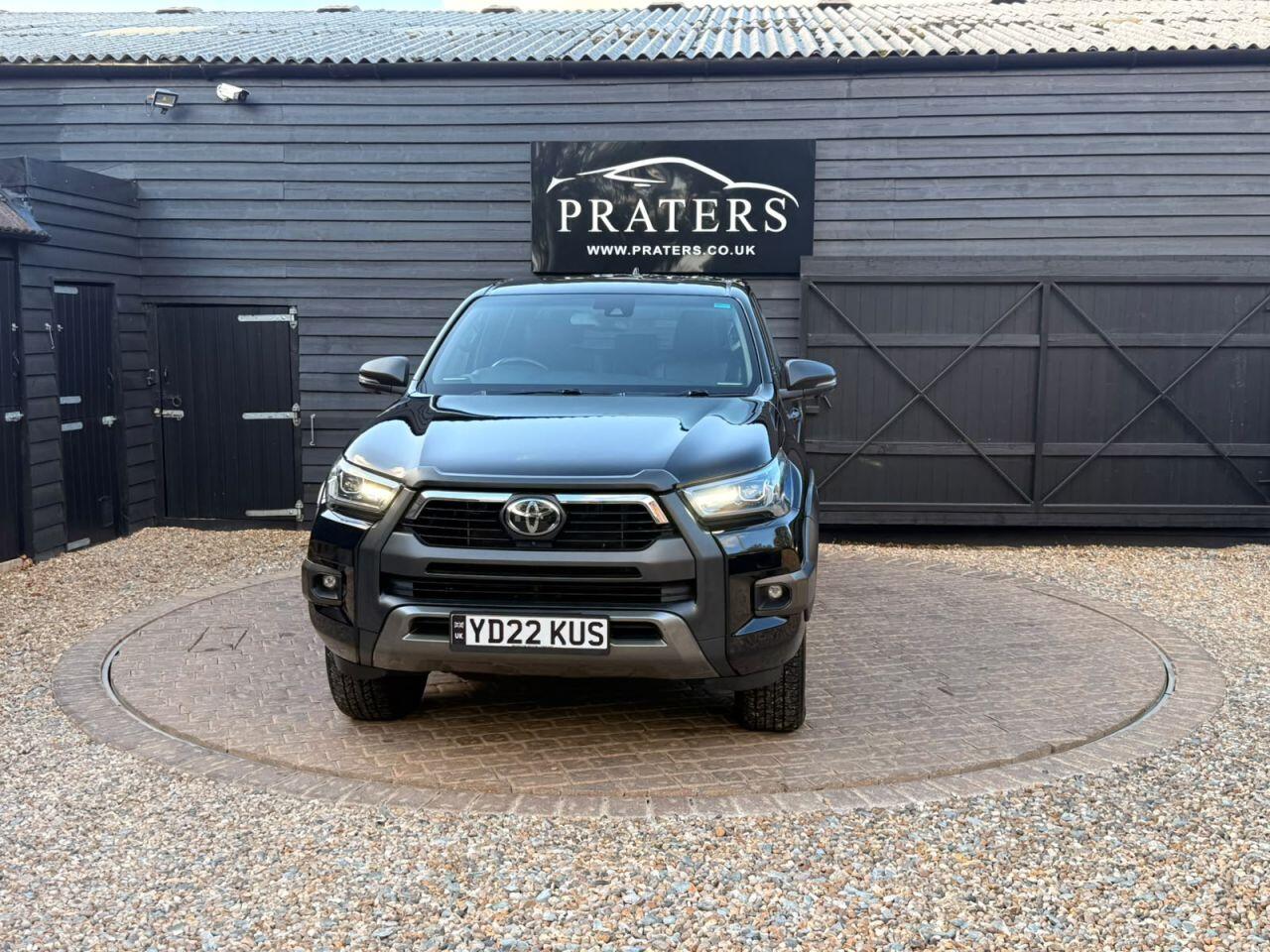 Toyota Hilux view 18