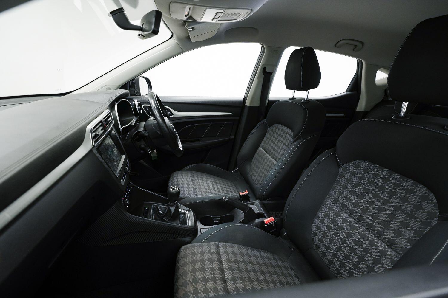 MG MG ZS view 27