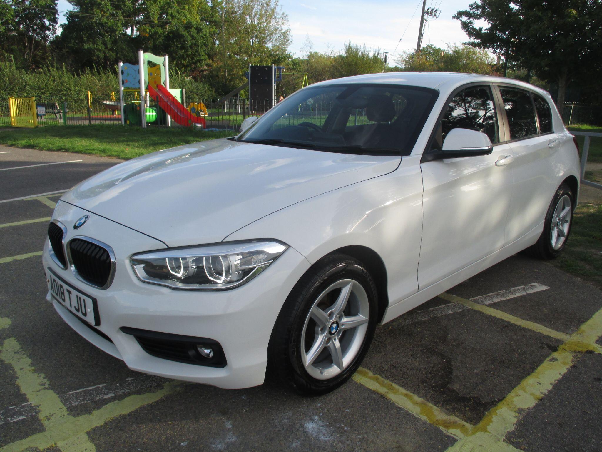 BMW 1 Series view 18