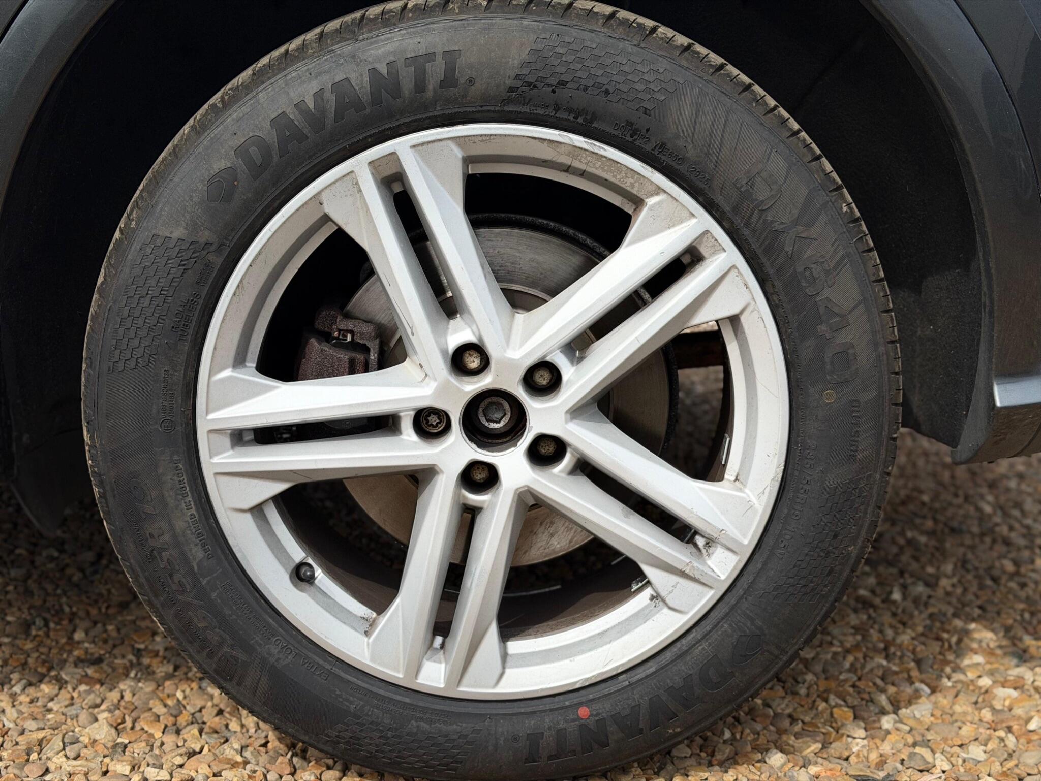 Audi Q5 view 49