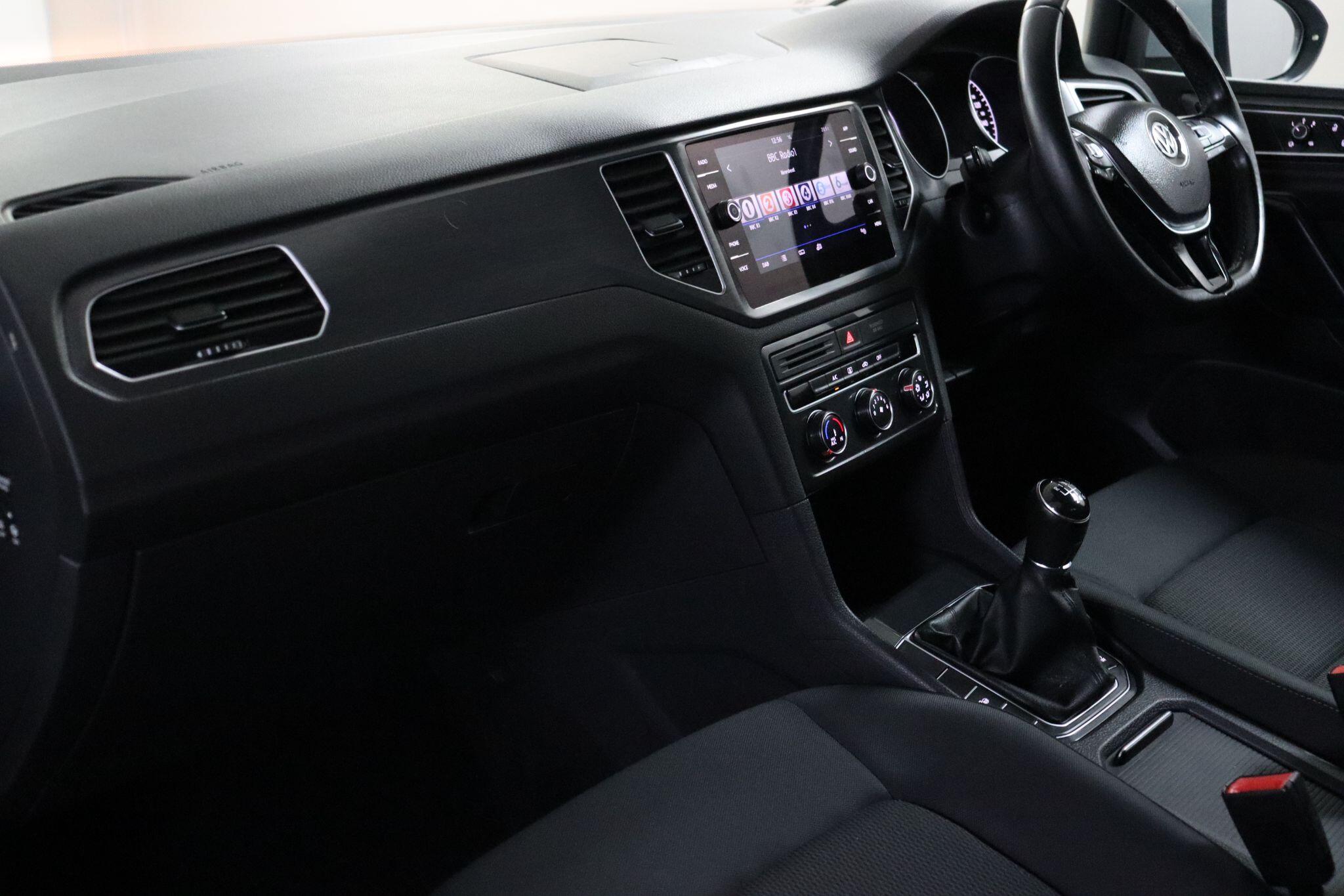 Volkswagen Golf SV view 34