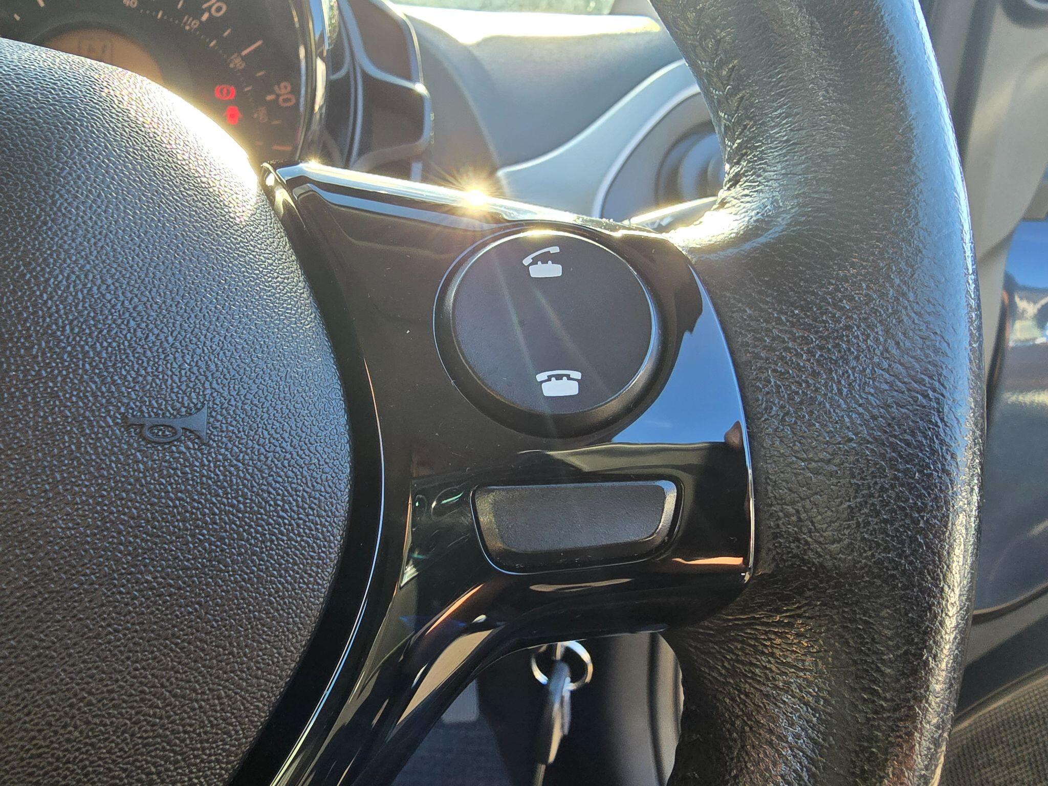 Peugeot 108 view 23