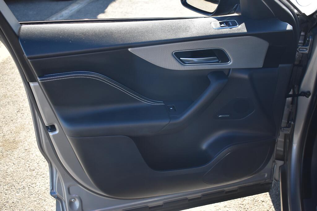 Jaguar F-Pace view 42