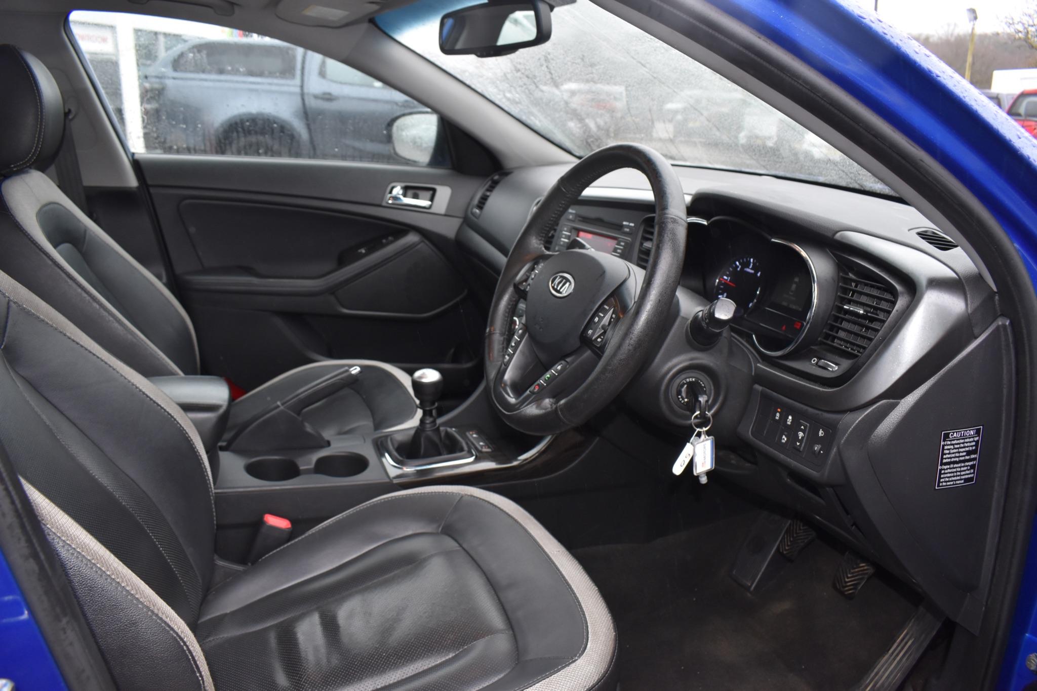 Optima - 1.6 CRDi 2 Euro 6 (s/s) 4dr - Image 31