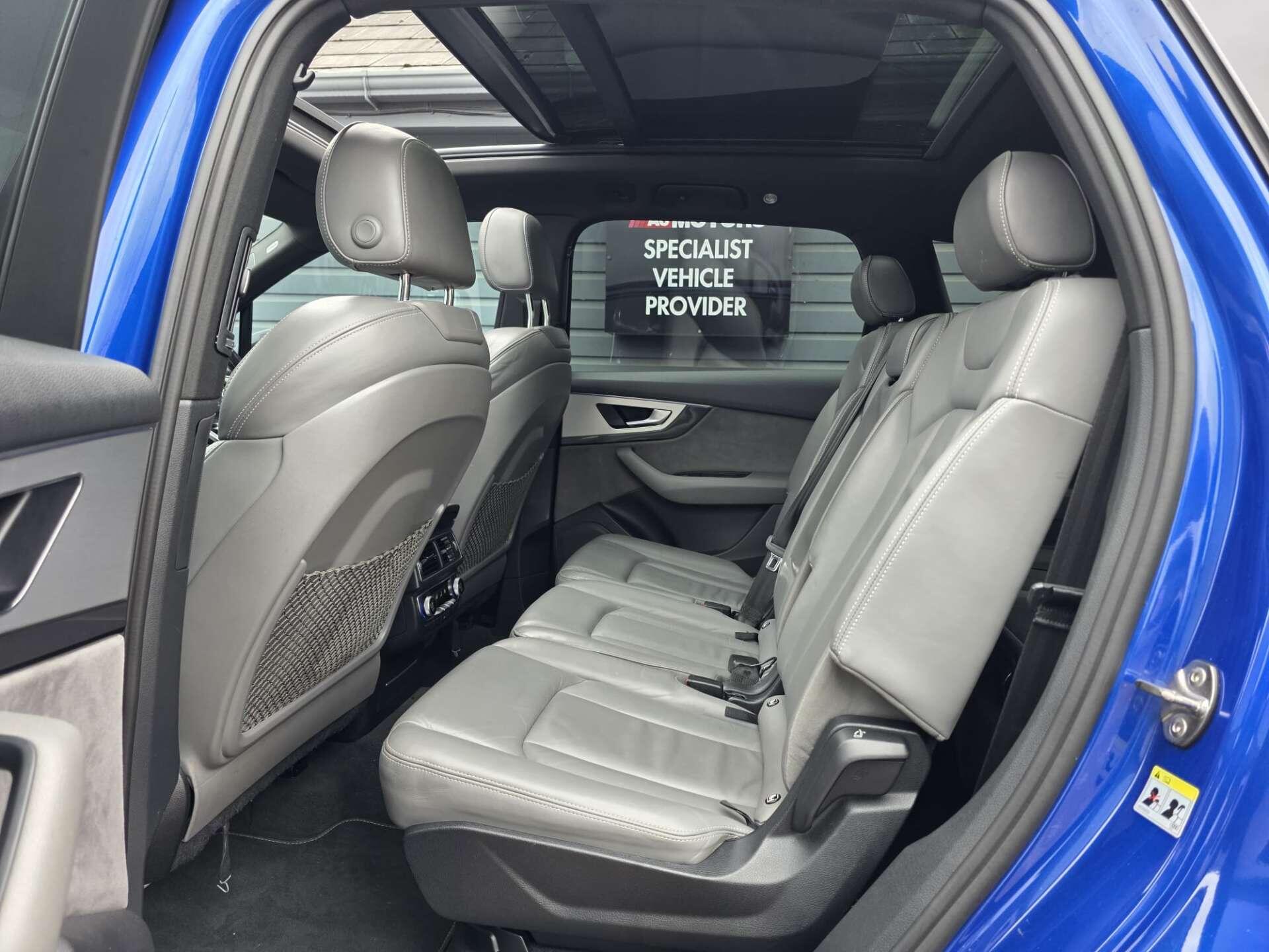 Audi SQ7 view 35