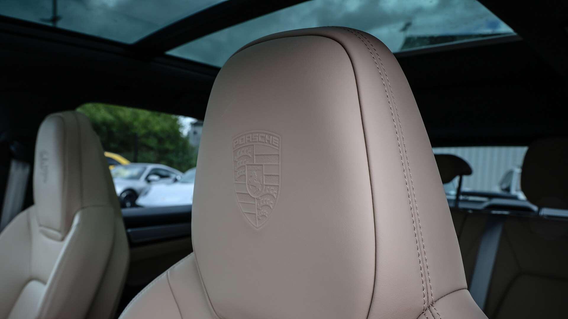 Porsche Cayenne view 16