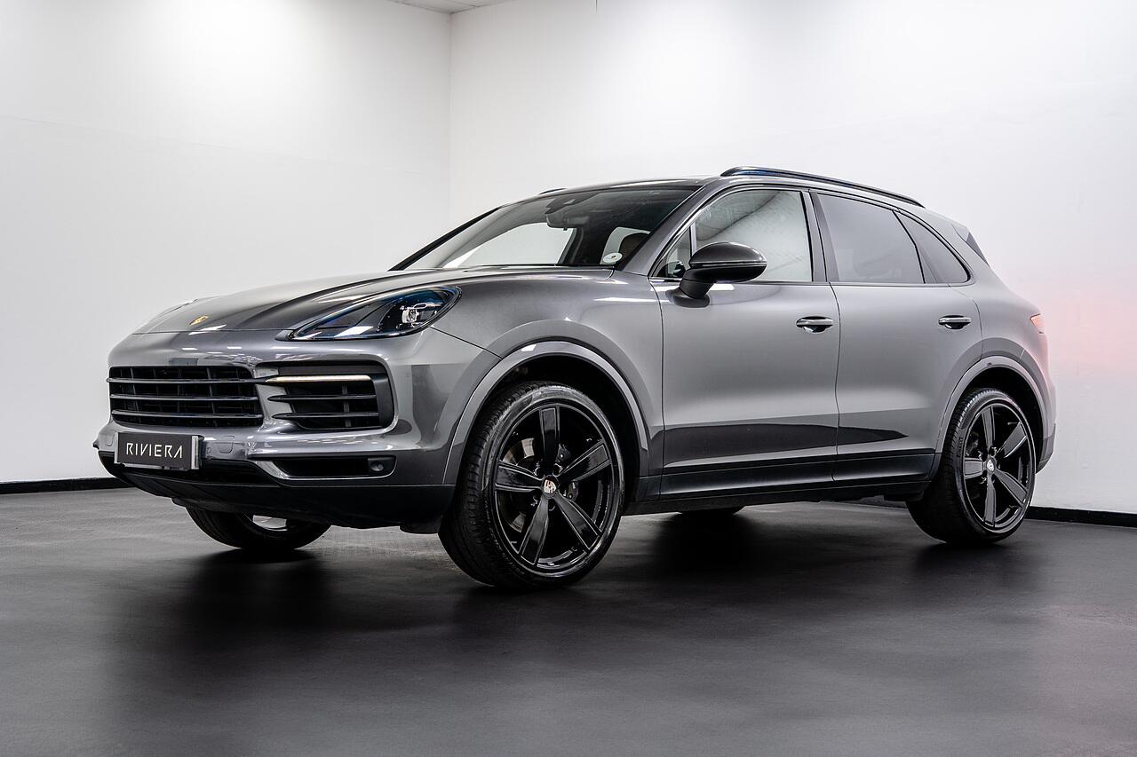 Porsche Cayenne view 26