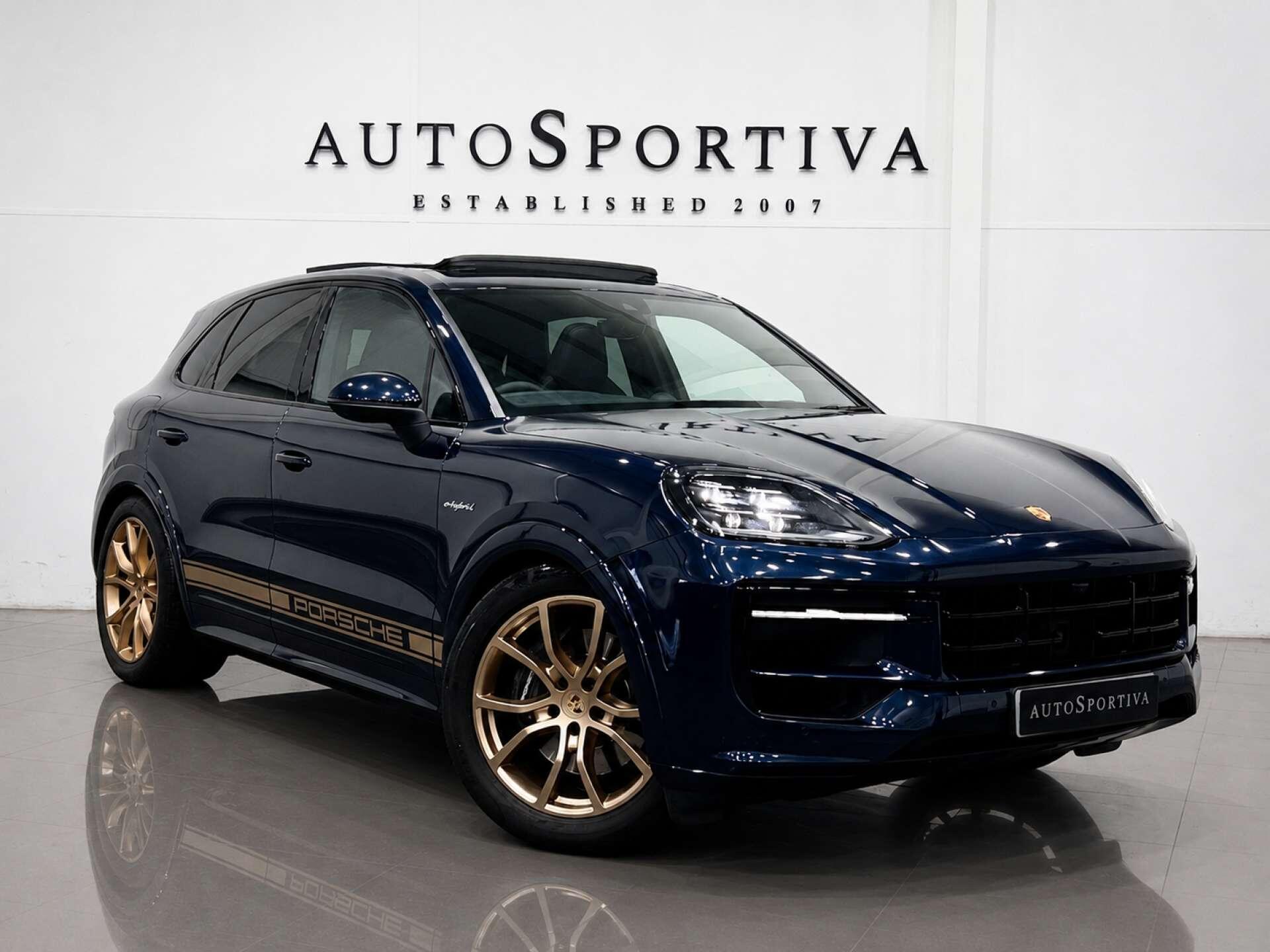 2023 Porsche Cayenne in Blue for sale