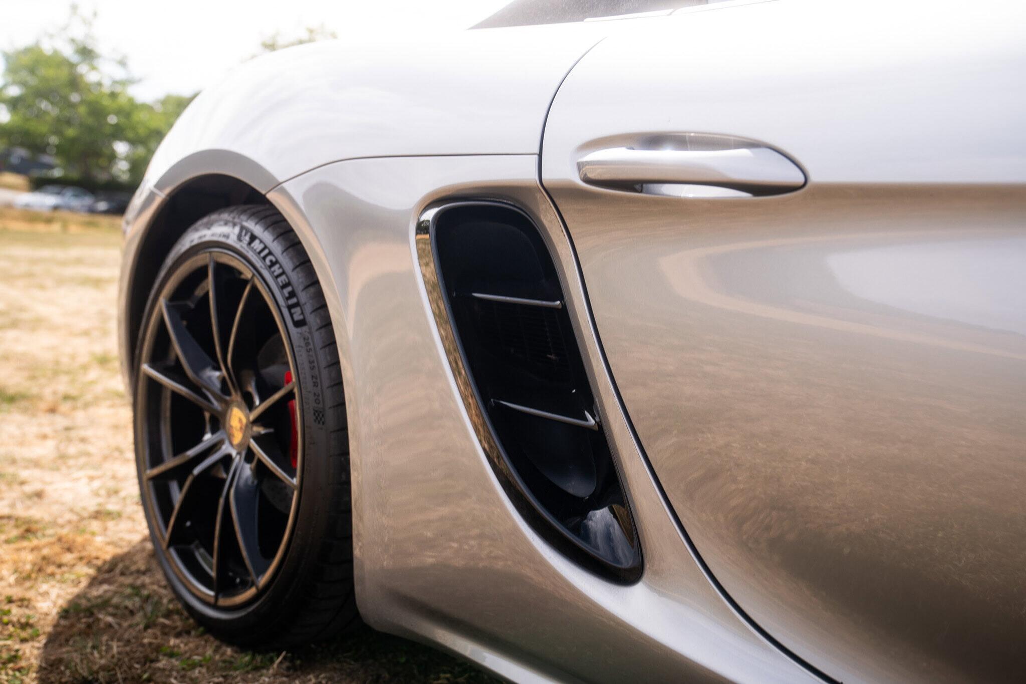 Porsche 718 Boxster view 9