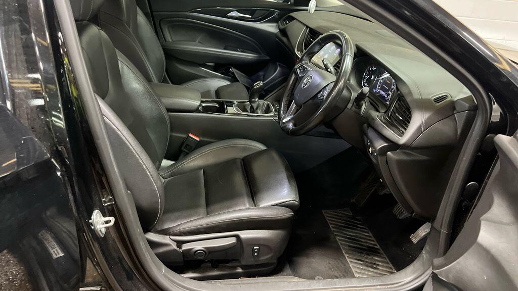Vauxhall Insignia view 2