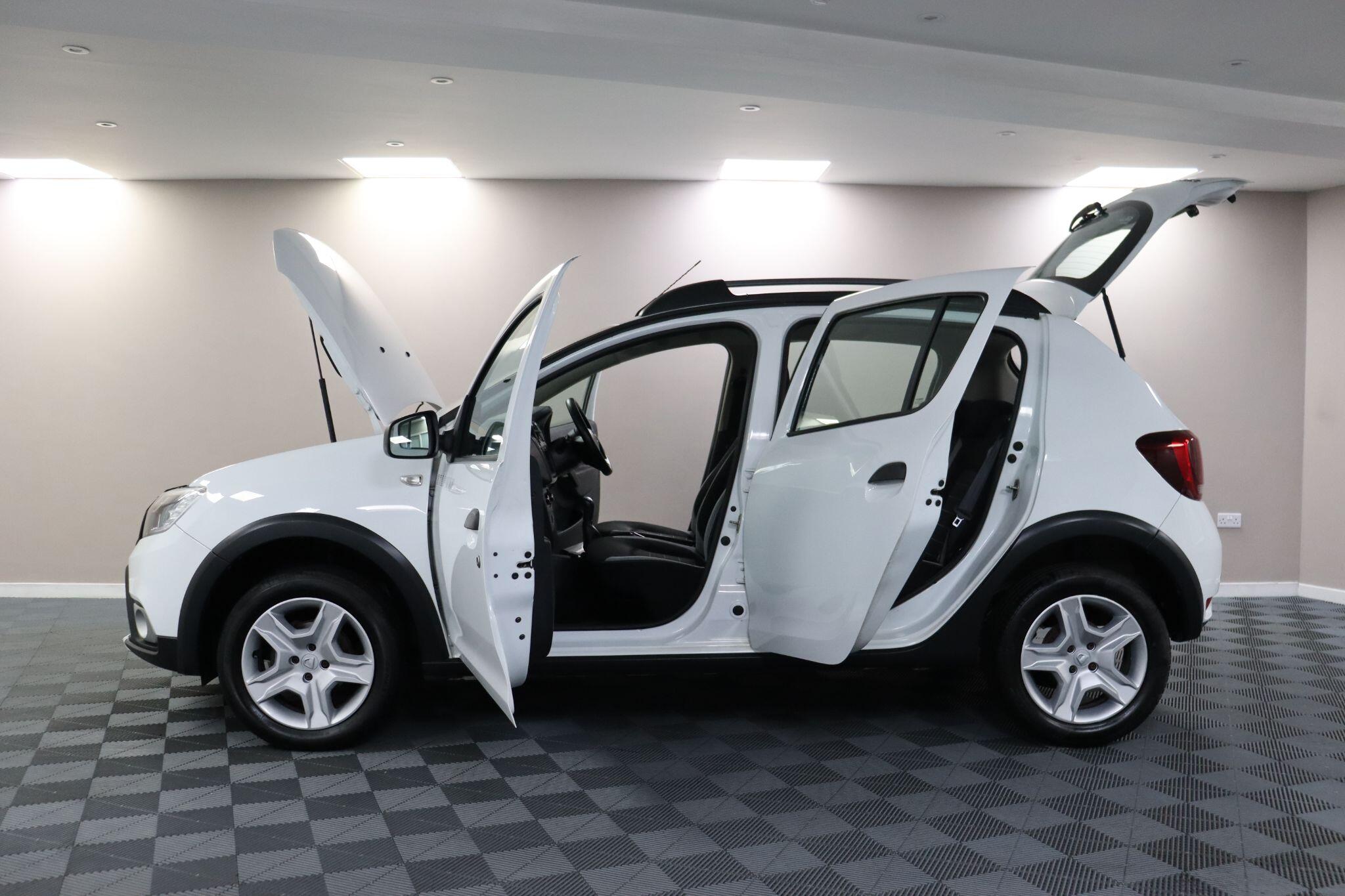 Dacia Sandero Stepway view 6