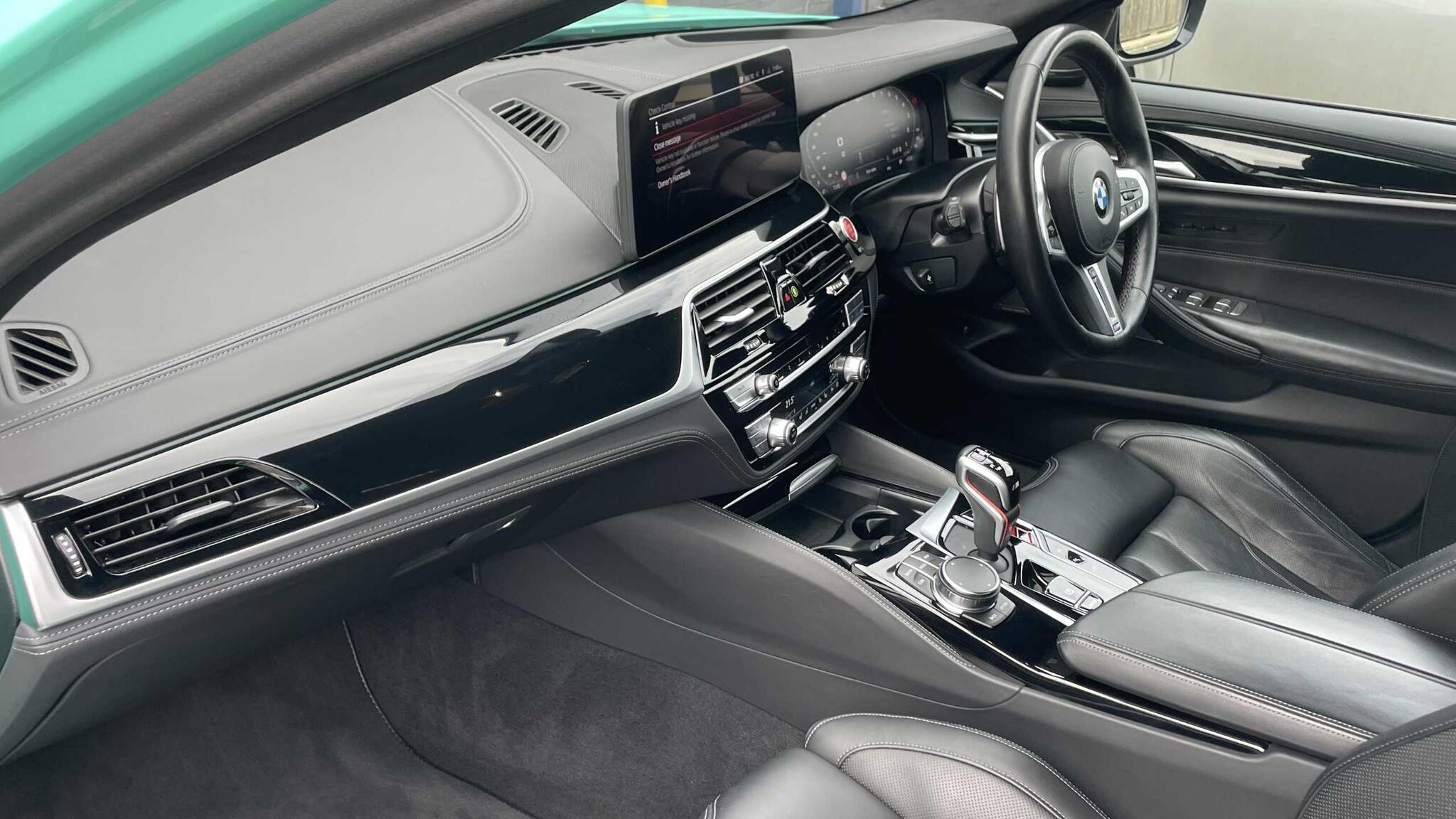 BMW M5 view 6