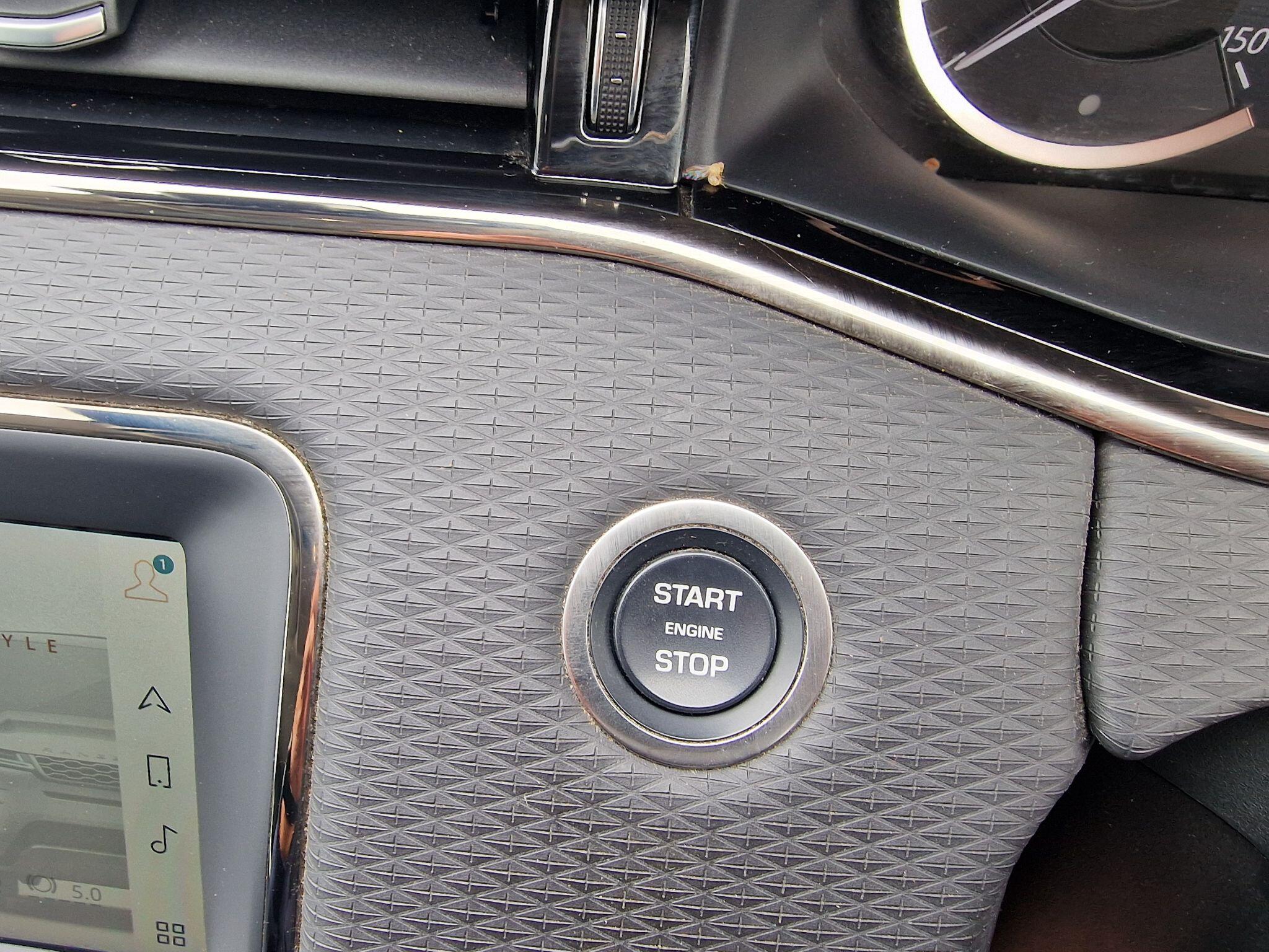 Land Rover Range Rover Evoque view 12
