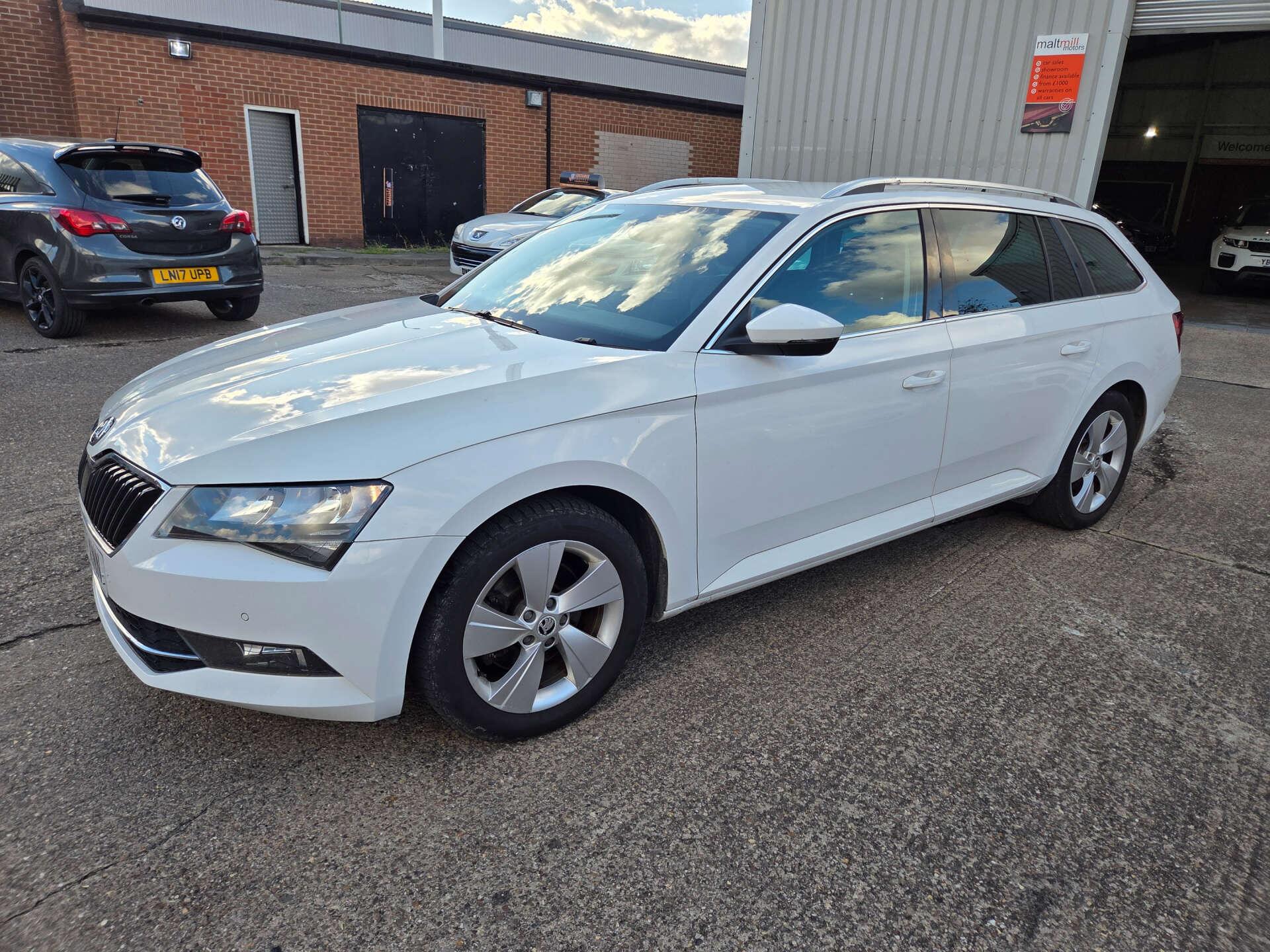 Skoda Superb view 4