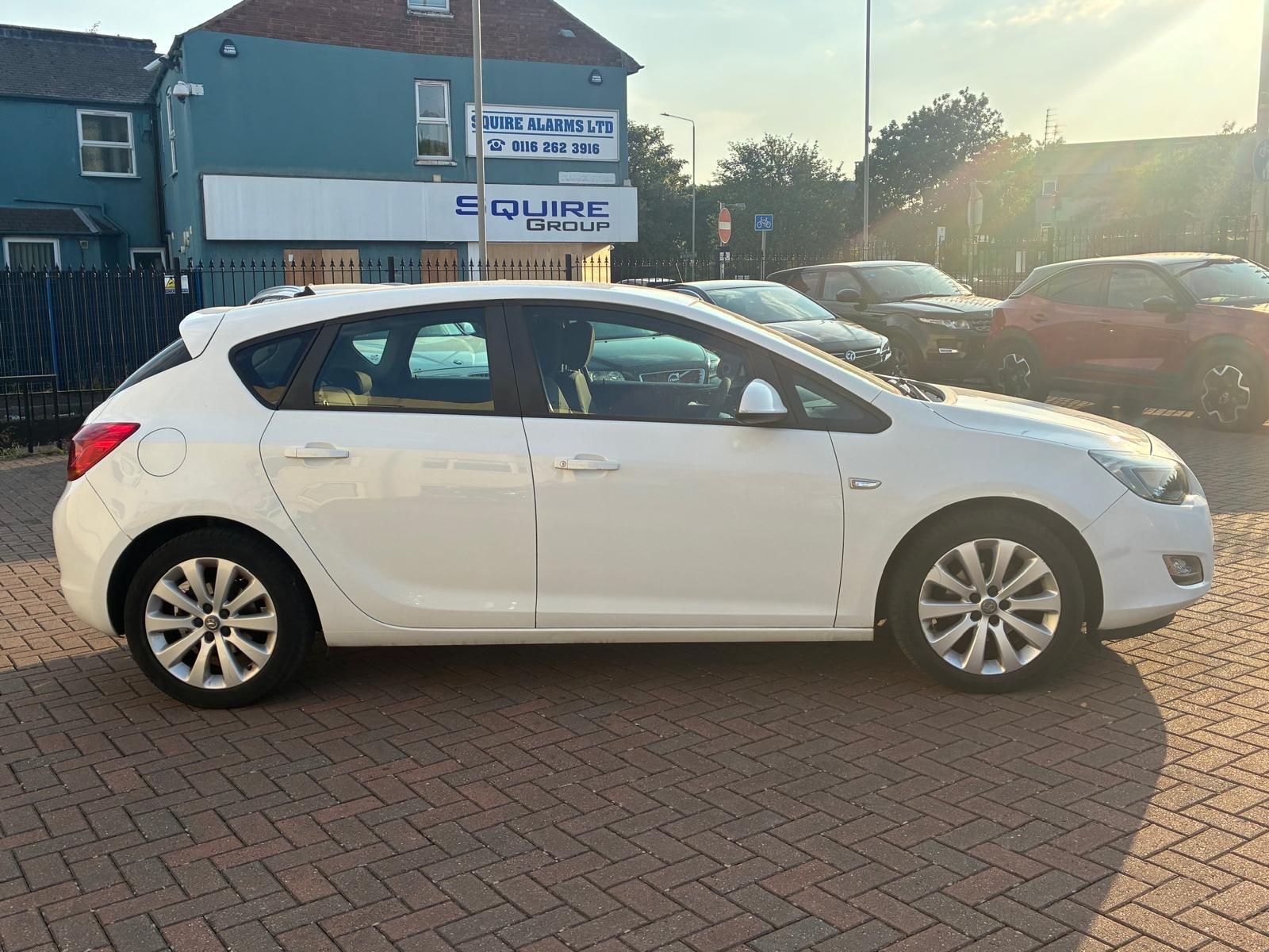 Vauxhall Astra view 5