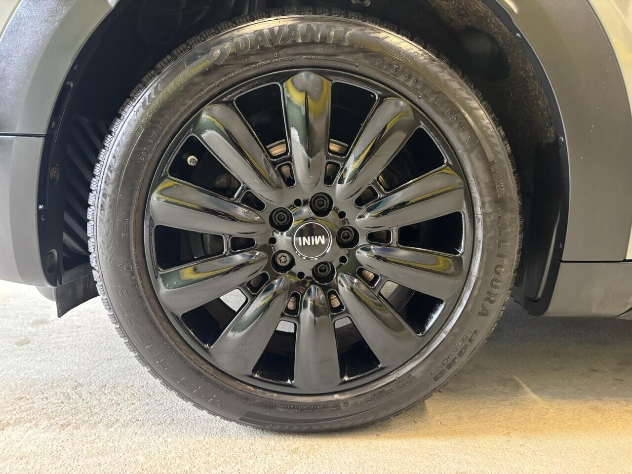 Mini Countryman view 10
