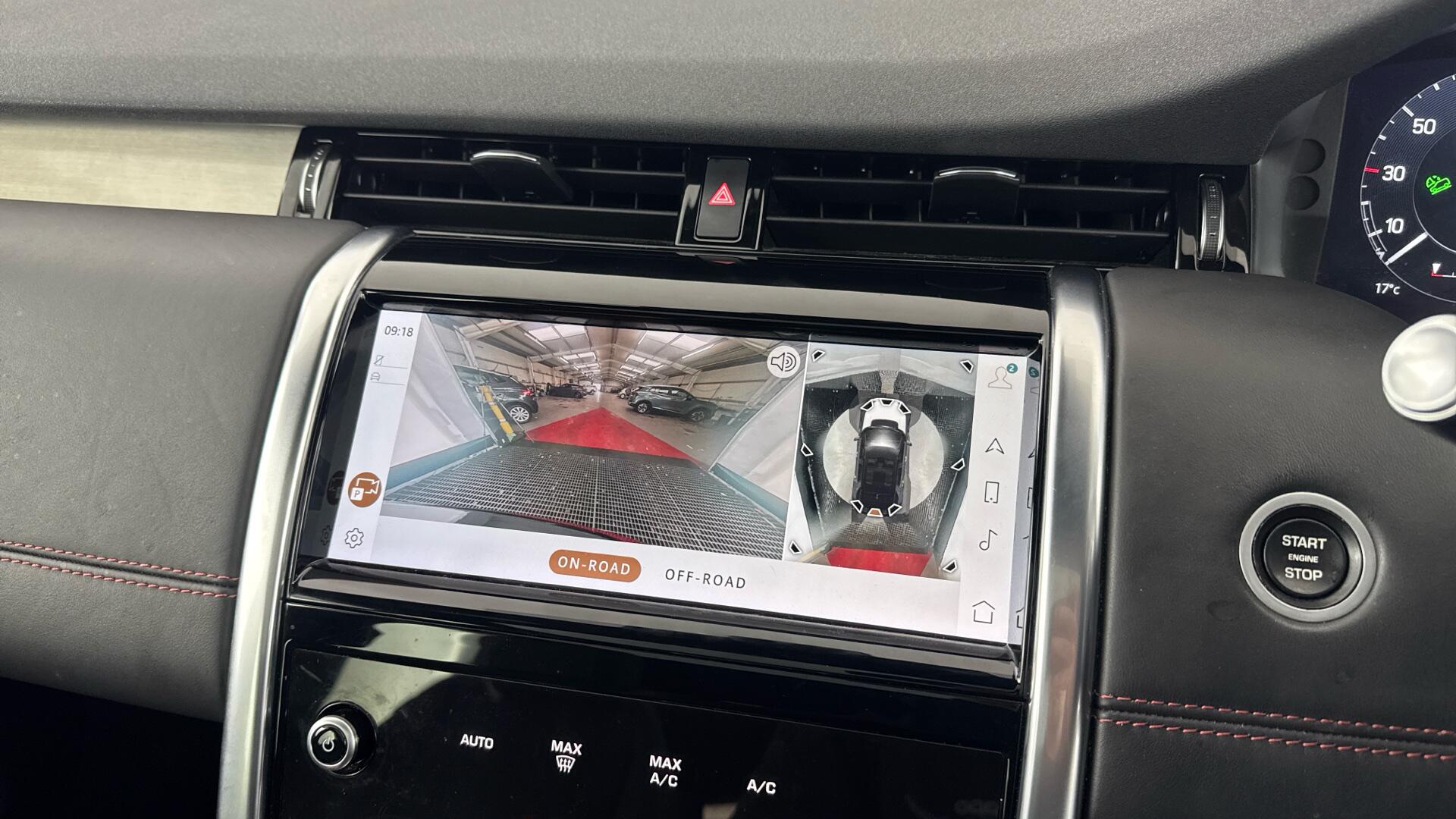 Land Rover Discovery Sport view 36
