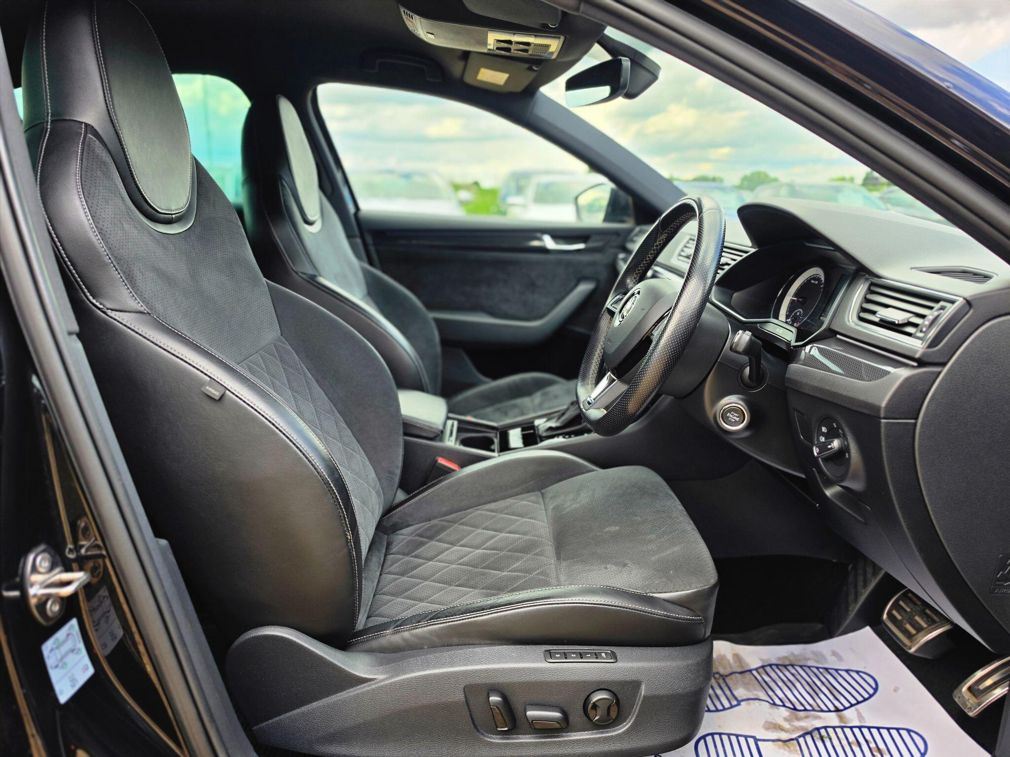 Skoda Superb view 7