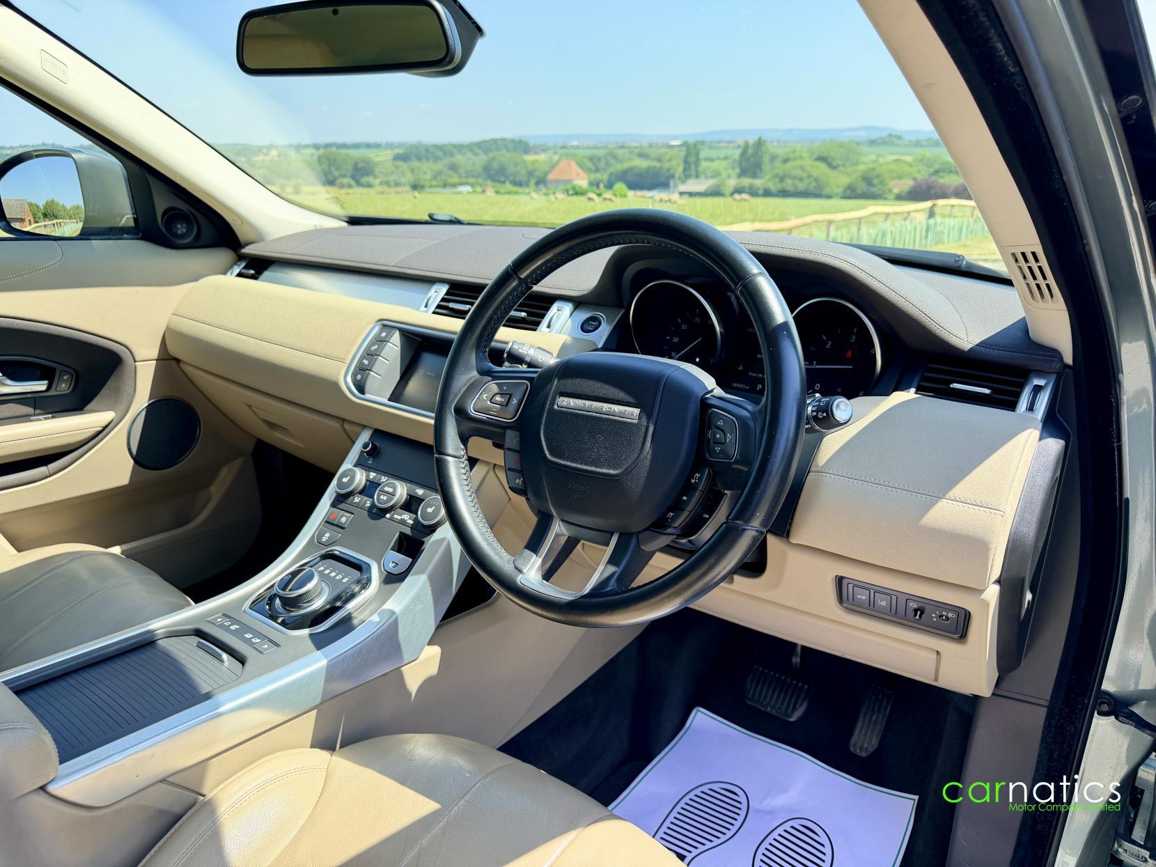 Land Rover Range Rover Evoque view 19