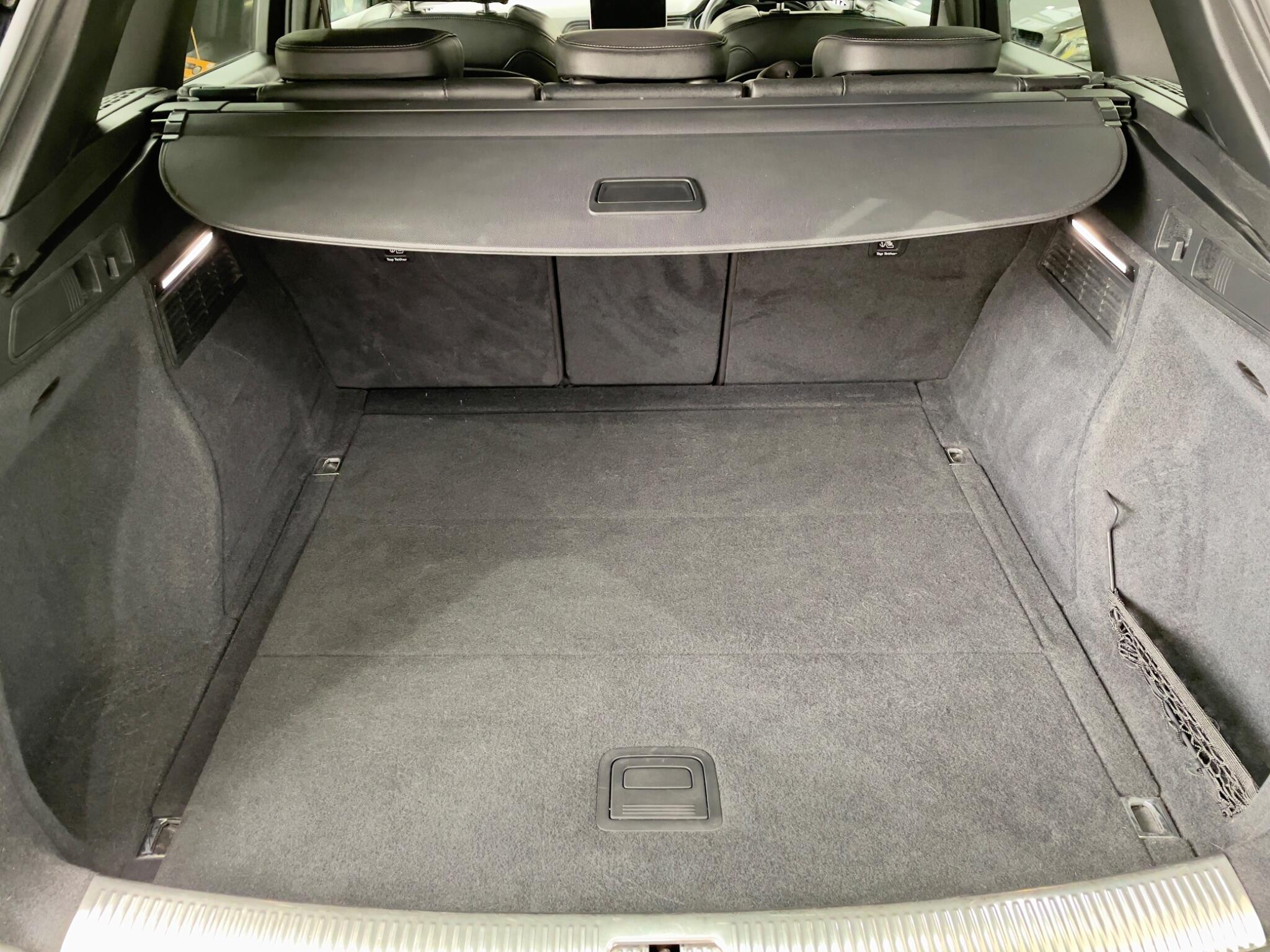 Audi Q5 view 42