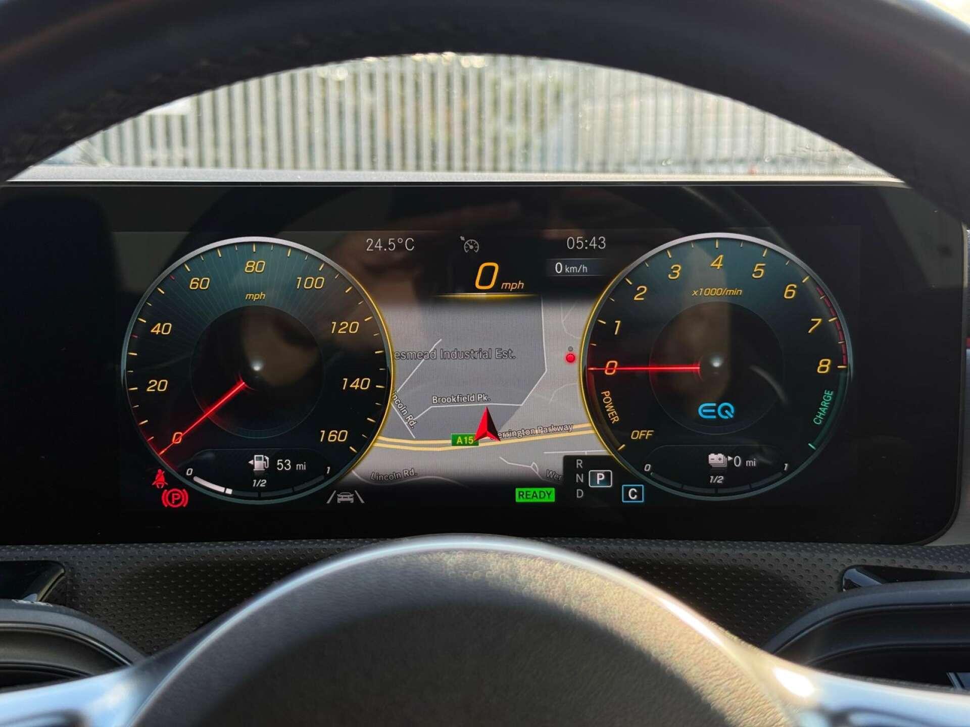 Mercedes-Benz Cla view 54
