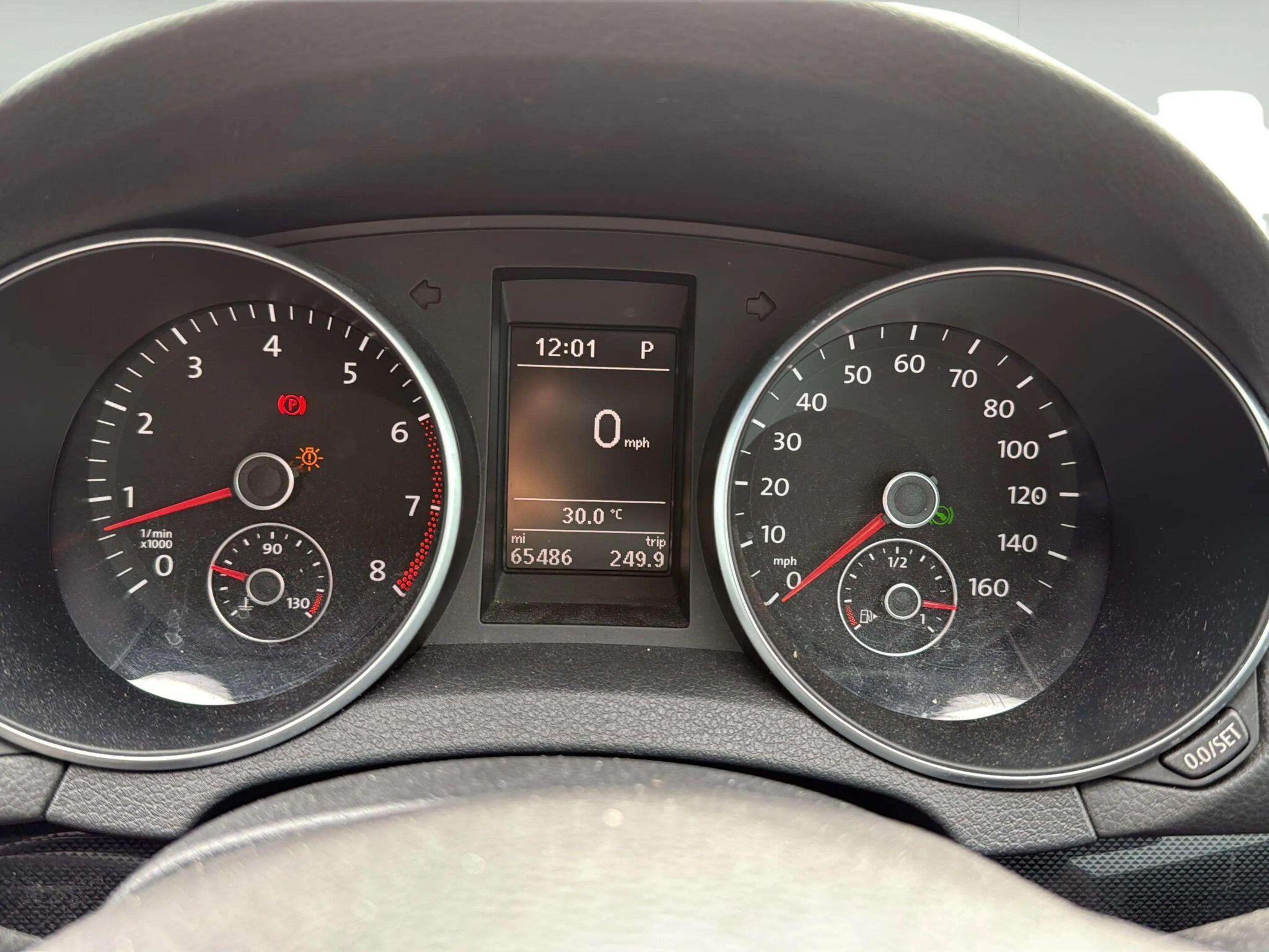 Volkswagen Golf view 14