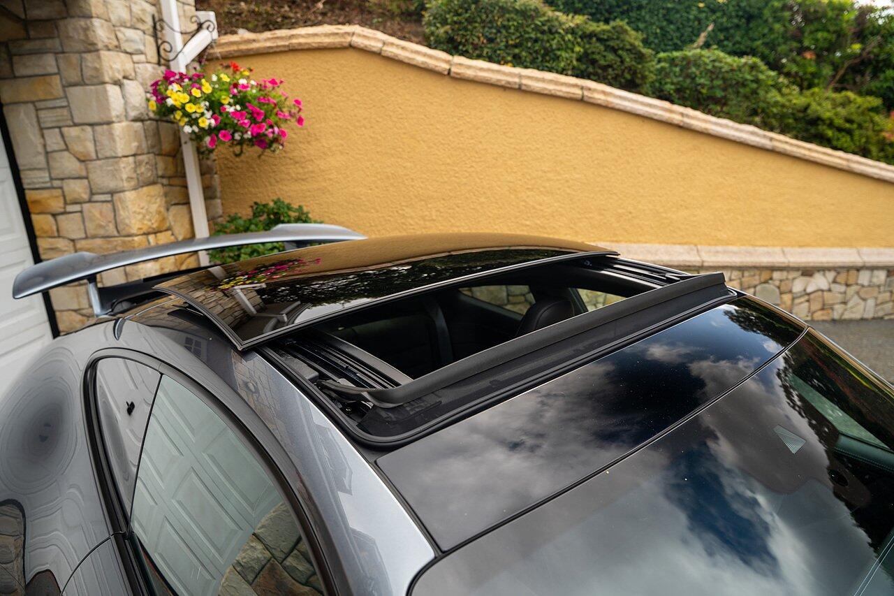Porsche 911 view 27