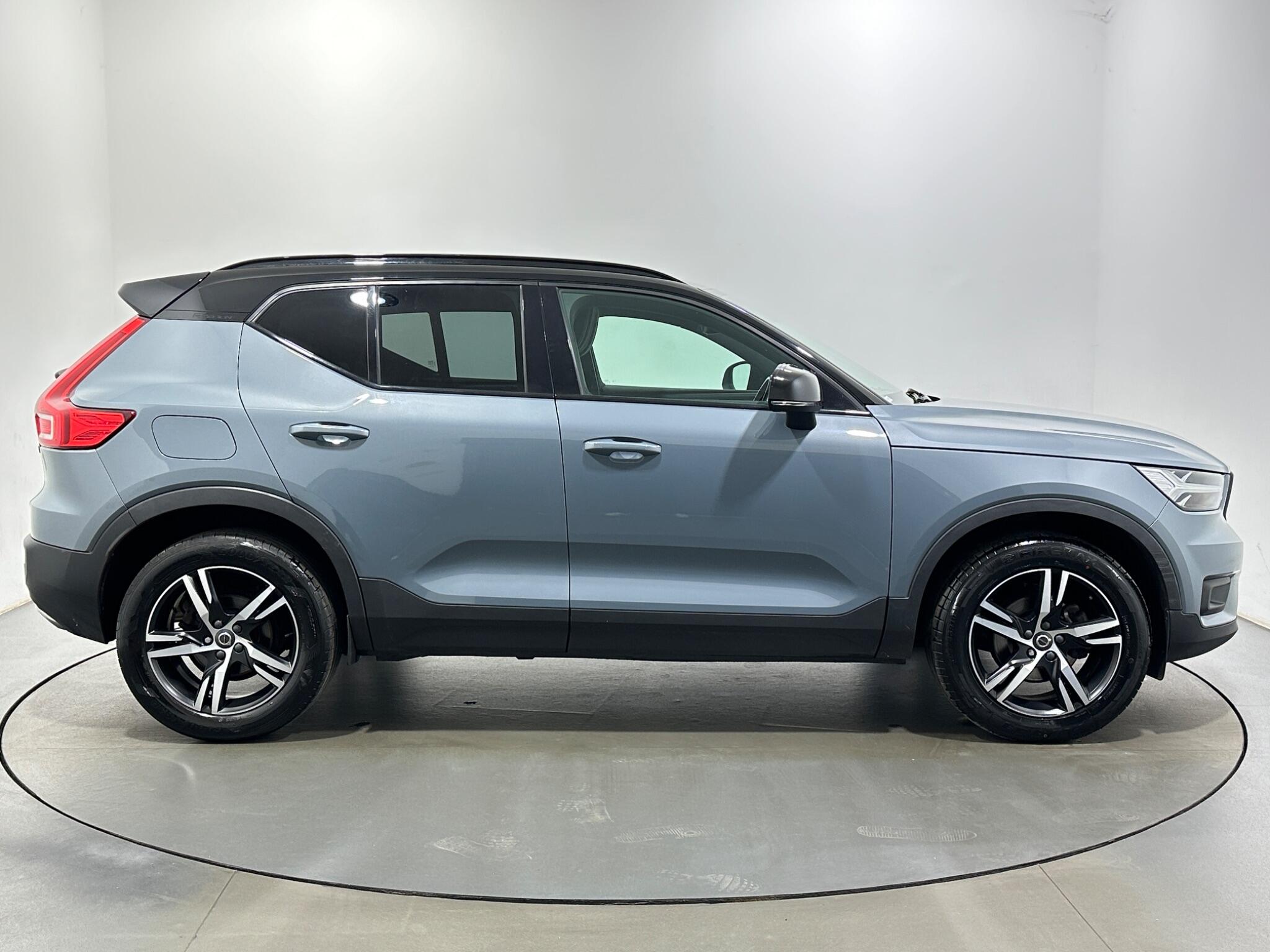 Volvo XC40 view 9