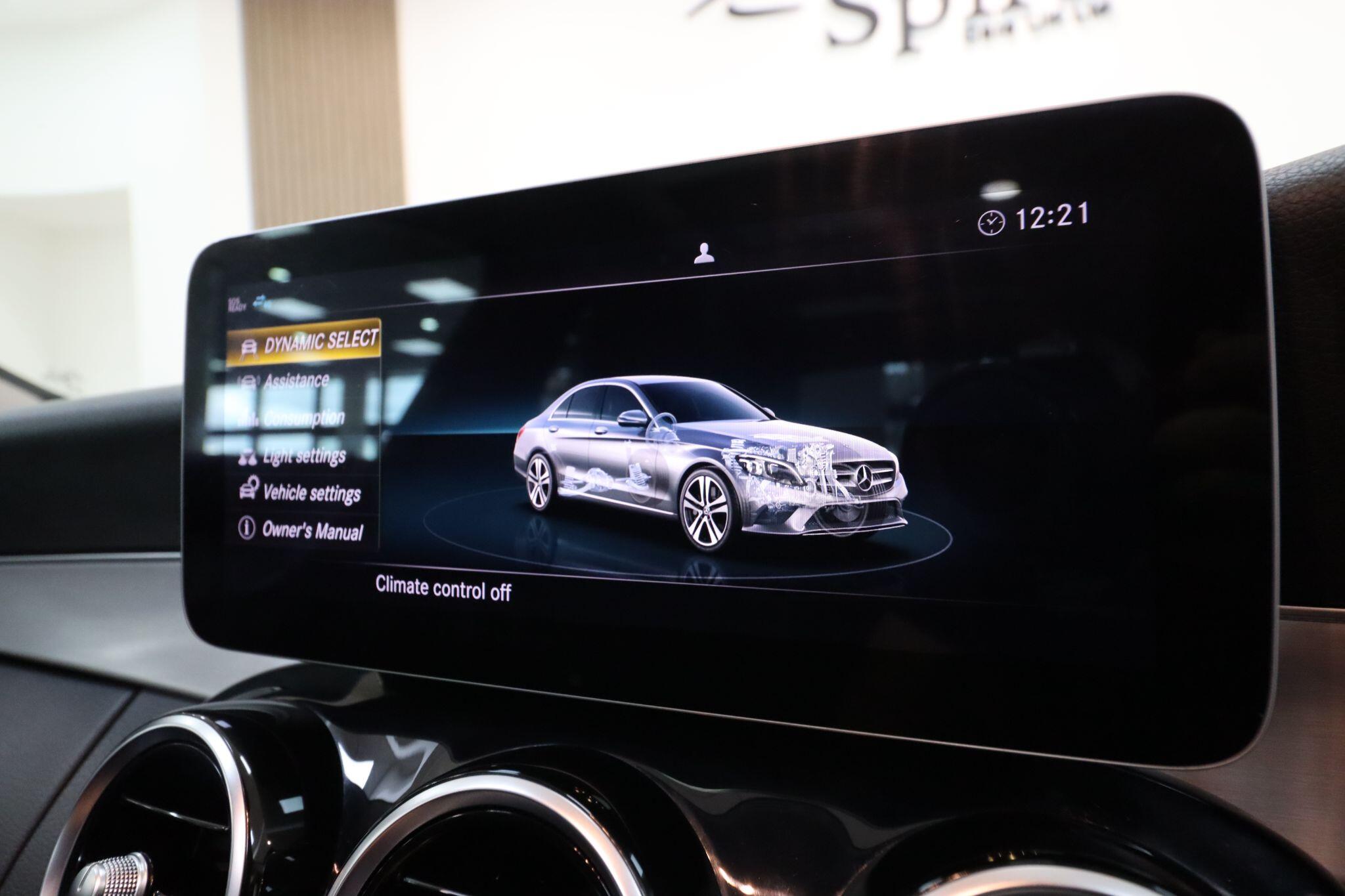 Mercedes-Benz C Class view 28