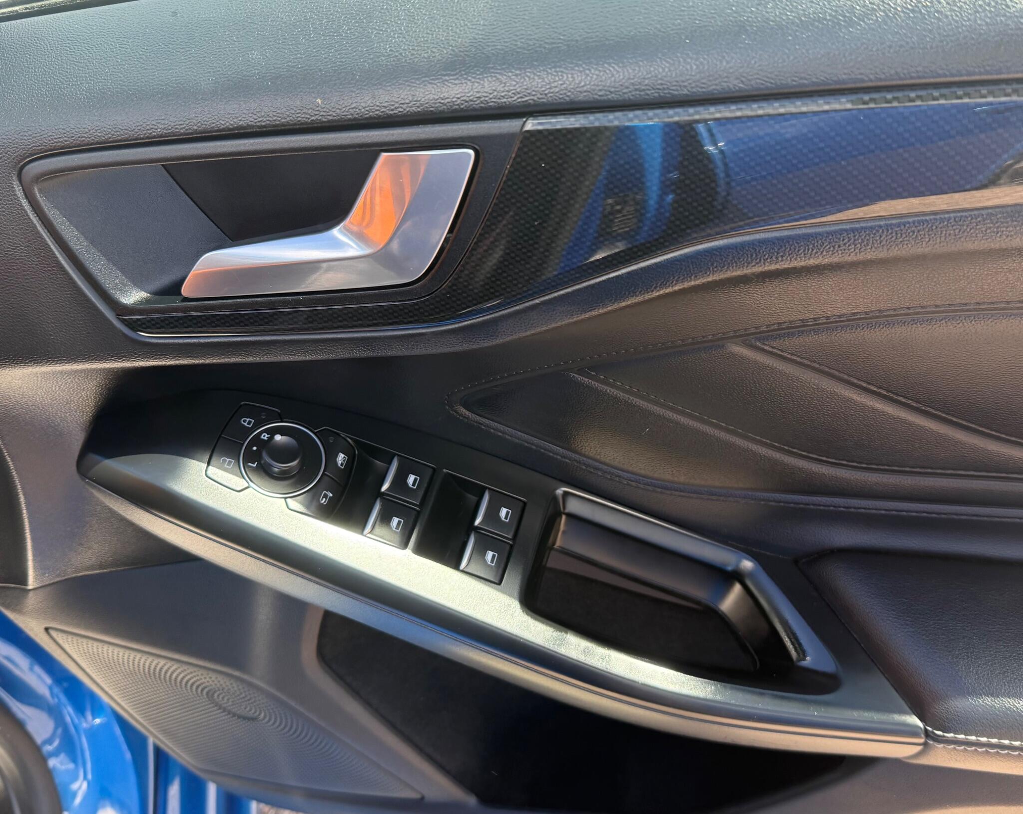 Ford Focus view 23