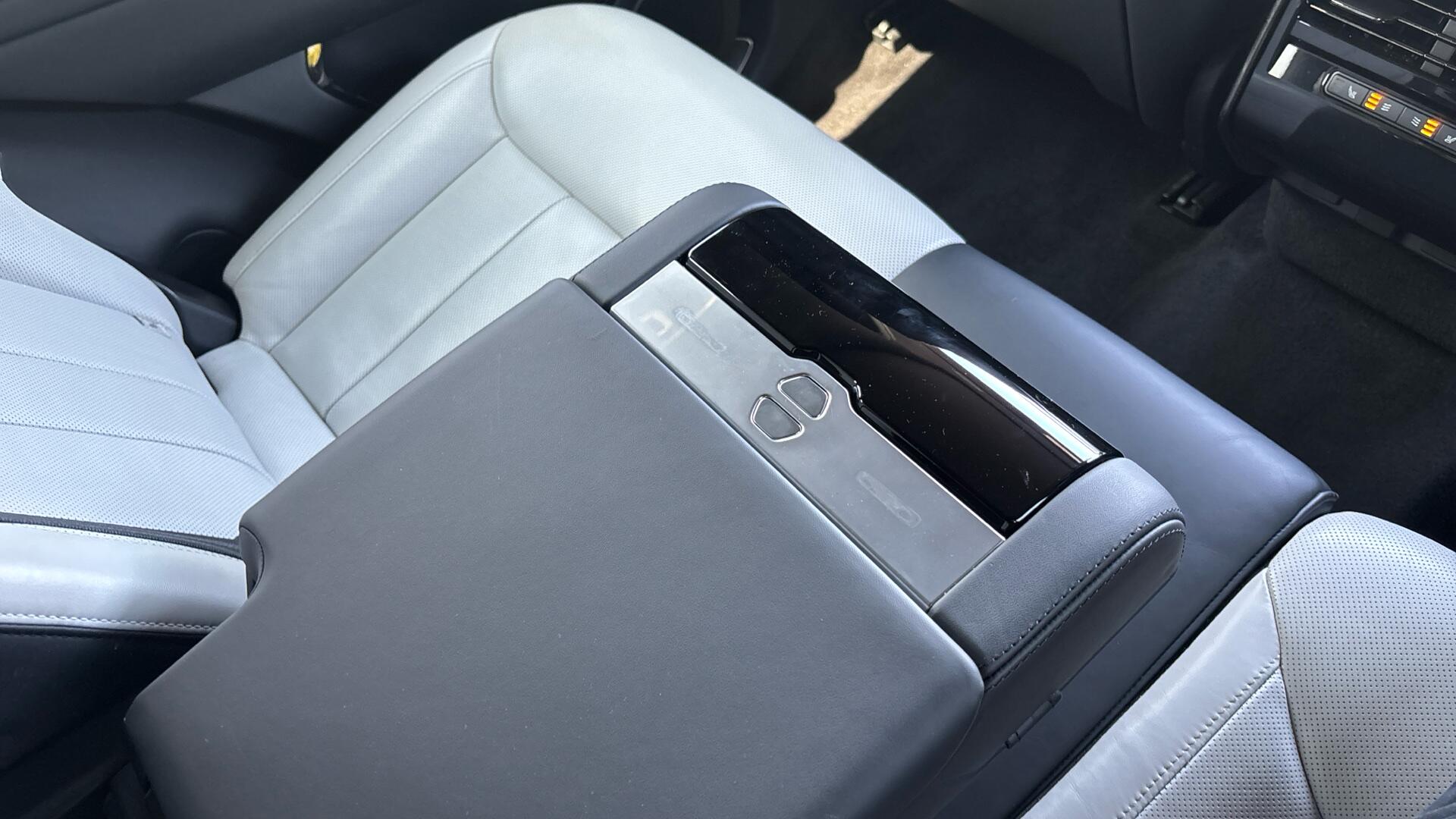 Land Rover Range Rover Sport view 31