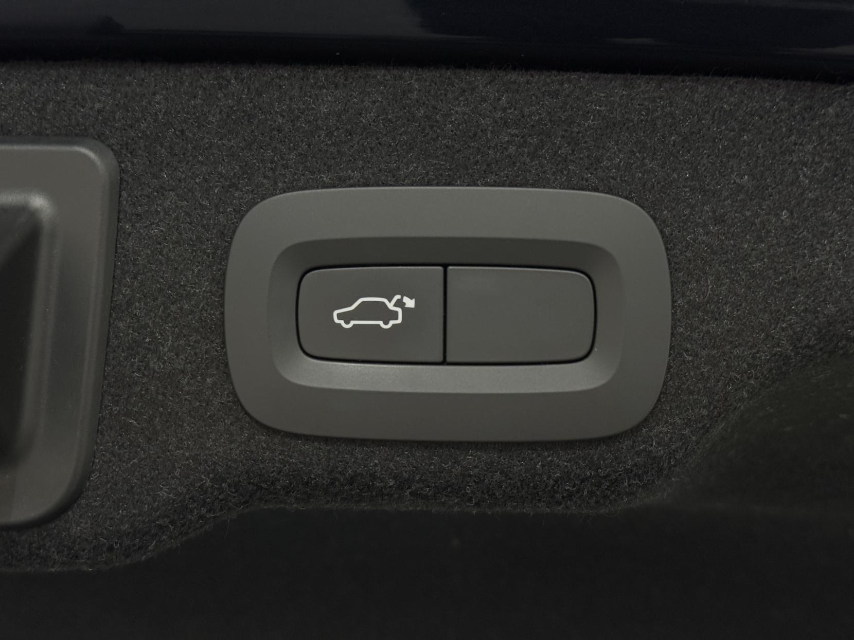 Volvo S90 view 51