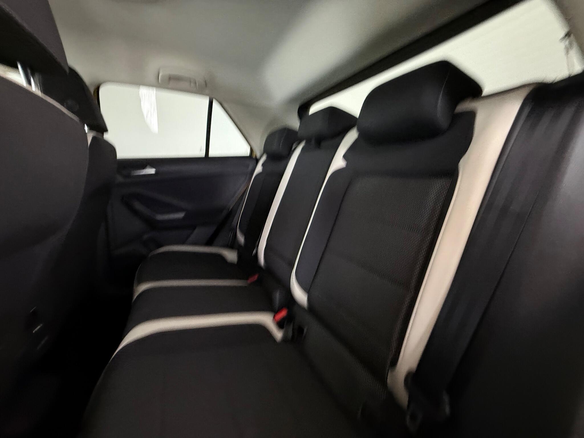 Volkswagen T-Roc view 15