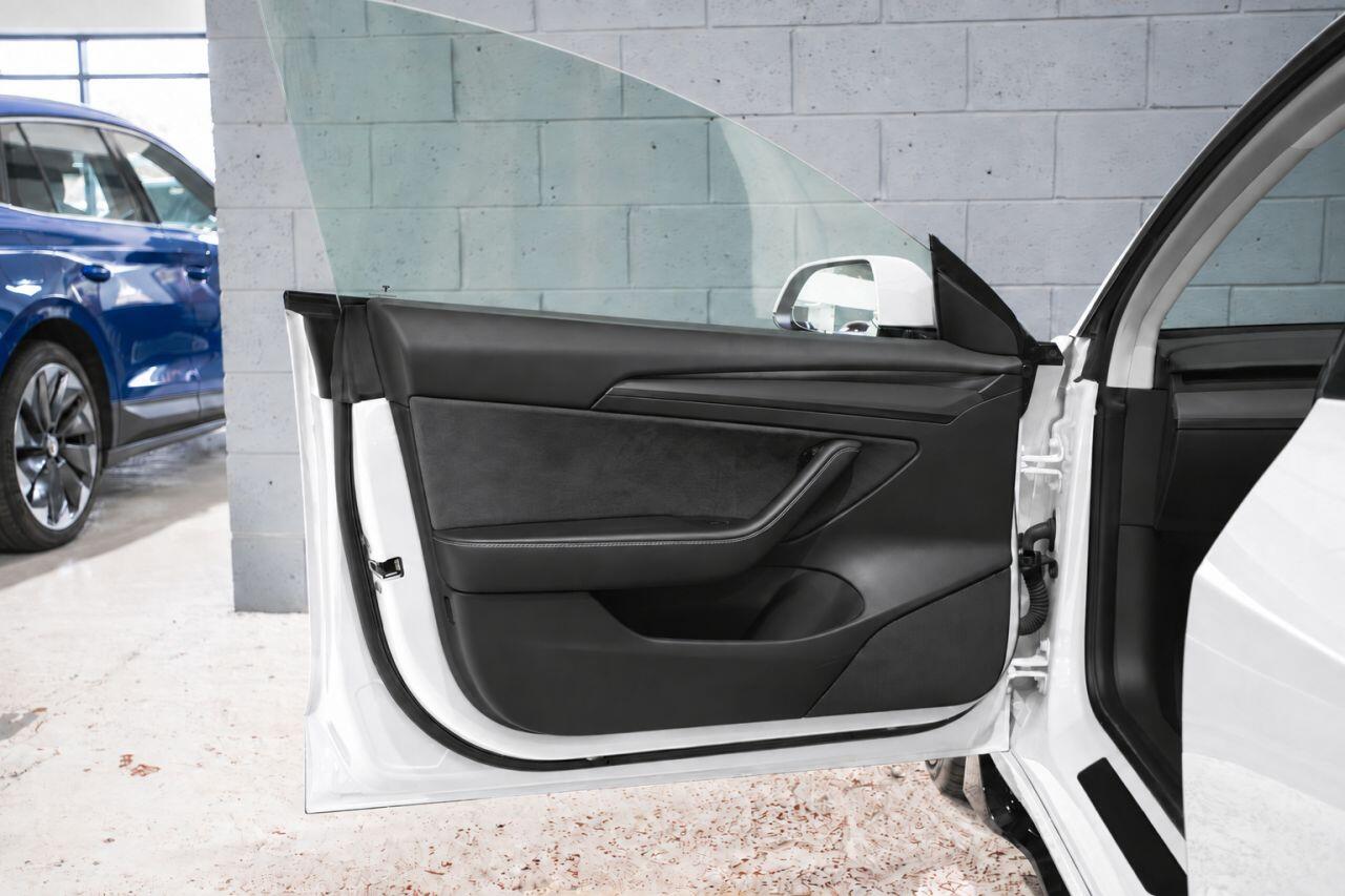 Tesla Model 3 view 13